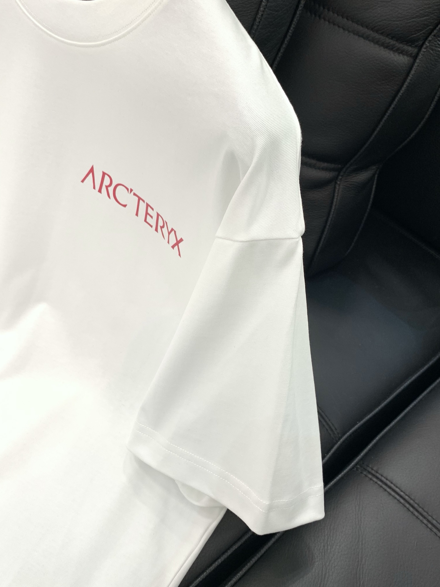 ，ARCTERYX 始祖鸟，2026春夏AW新品，时尚休闲圆领短袖T恤，专柜同步有售，原单狠货，进口原版