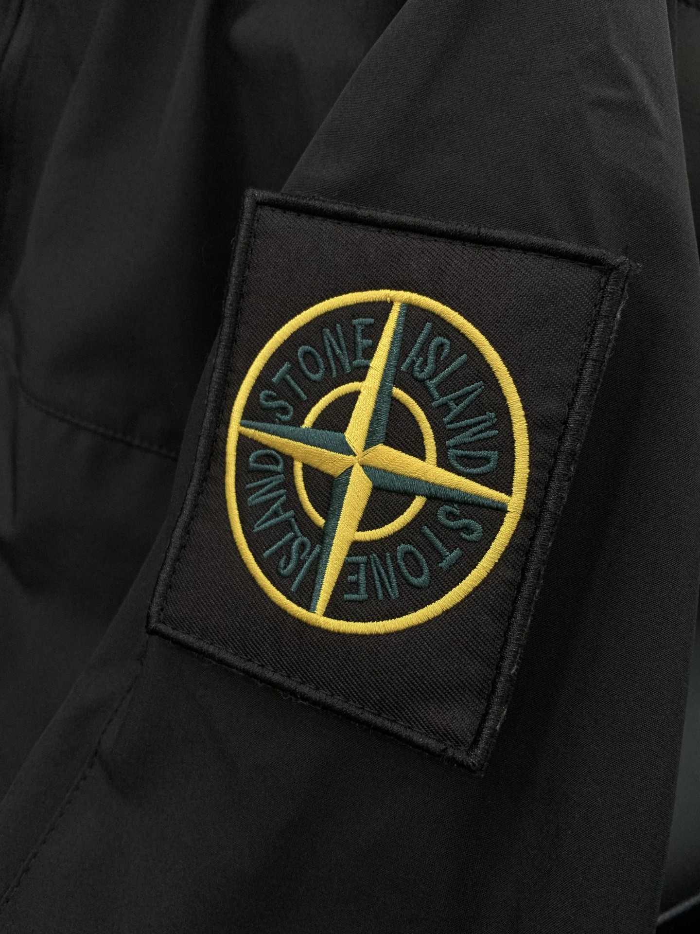 ，Stone Island 石头岛，2026春季最新款，专柜同步有售，原单狠货，爆款时尚休闲连帽外套，进