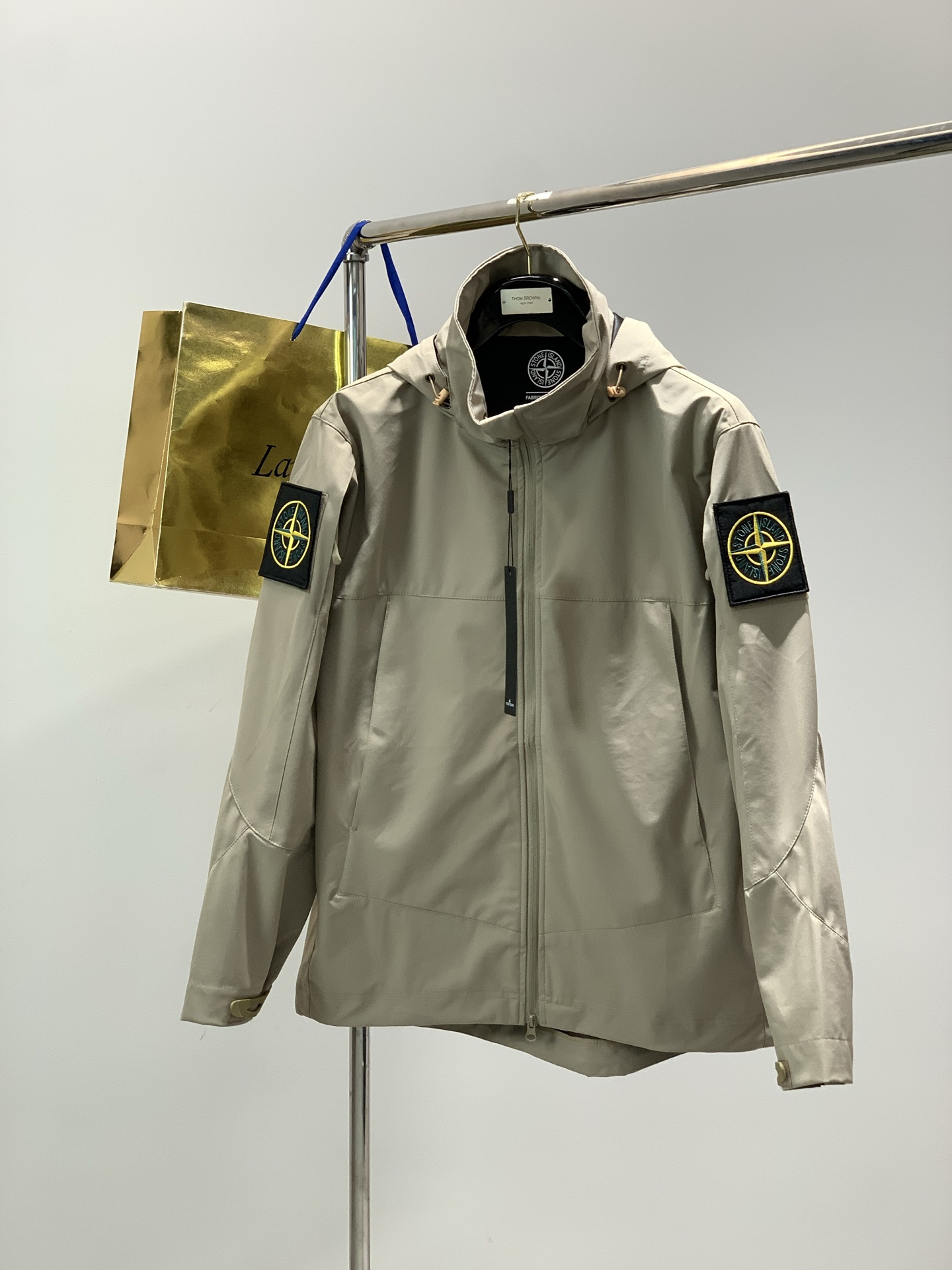 ，Stone Island 石头岛，2026春季最新款，专柜同步有售，原单狠货，爆款时尚休闲连帽外套，进