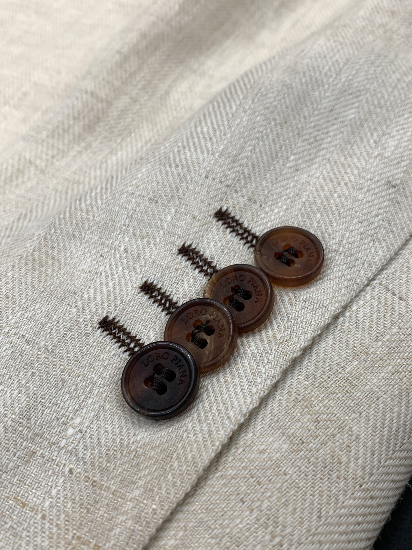 ，Loro Piana(Loro Piana )， 2026春季新品，时尚休闲西装外套，采用进口原版面料