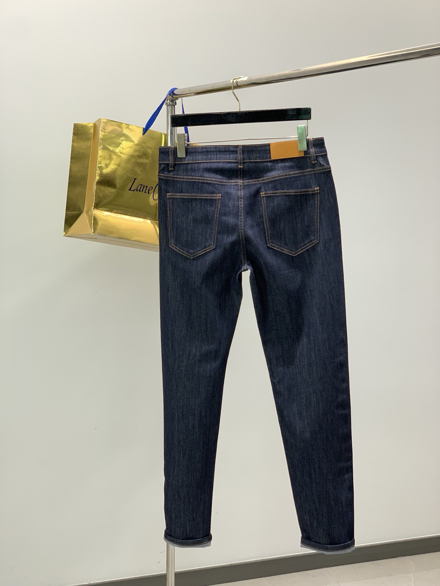 ，Loro Piana(Loro Piana )，2026春季最新品，专柜同步有售，原单狠货，时尚休闲牛