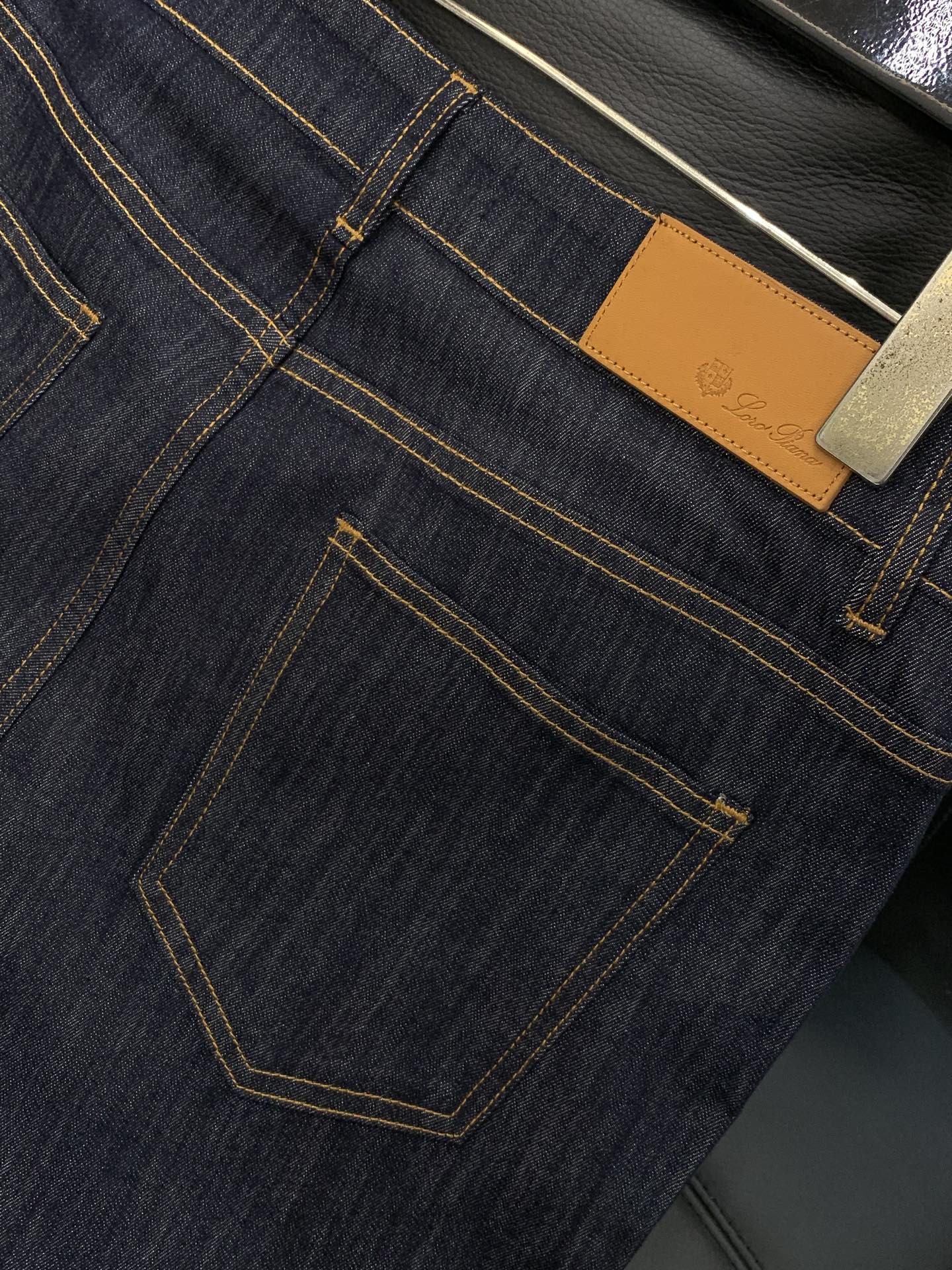 ，Loro Piana(Loro Piana )，2026春季最新品，专柜同步有售，原单狠货，时尚休闲牛