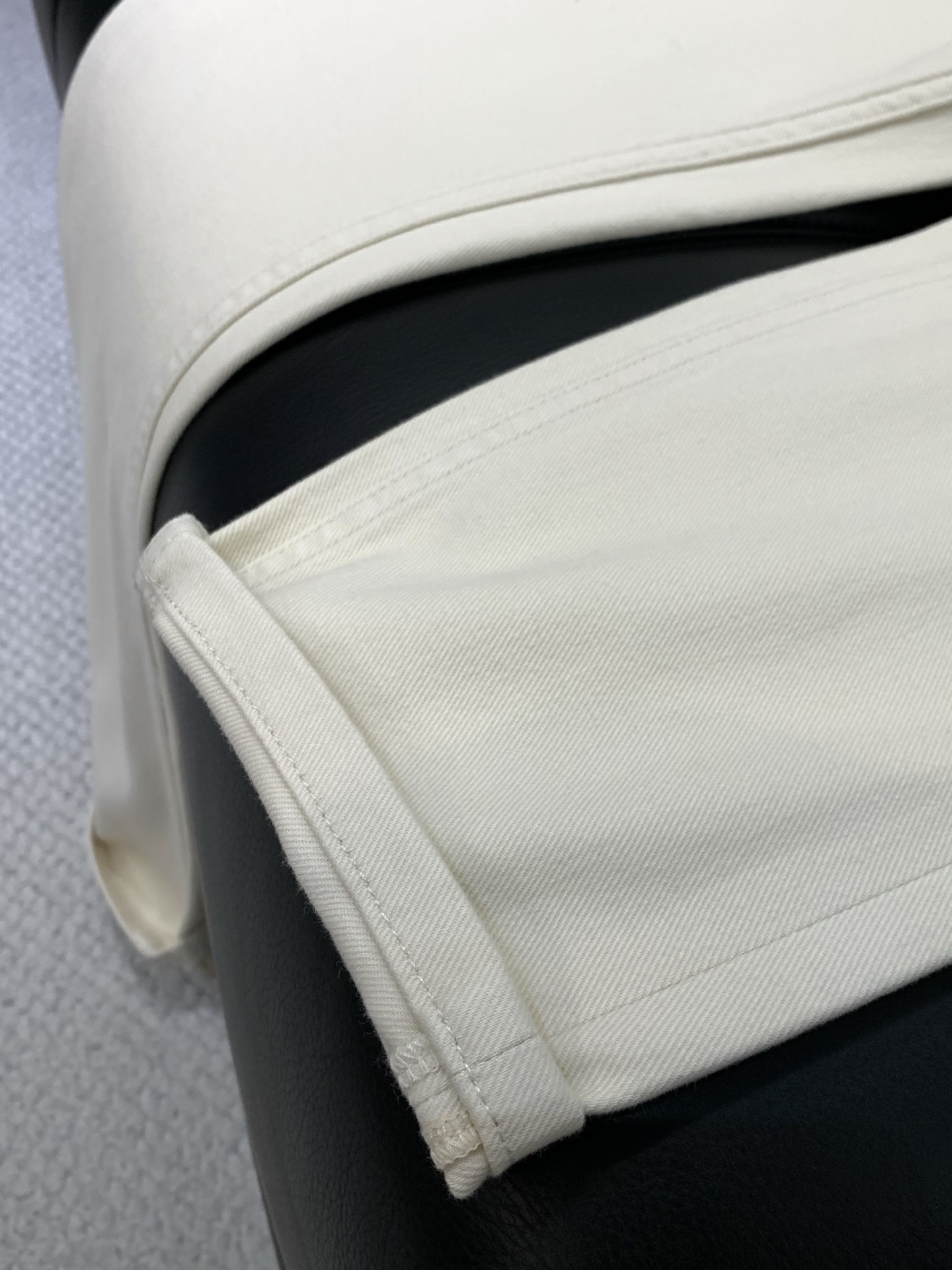 ，Loro Piana(Loro Piana )，2026春季最新品，专柜同步有售，原单狠货，时尚休闲牛