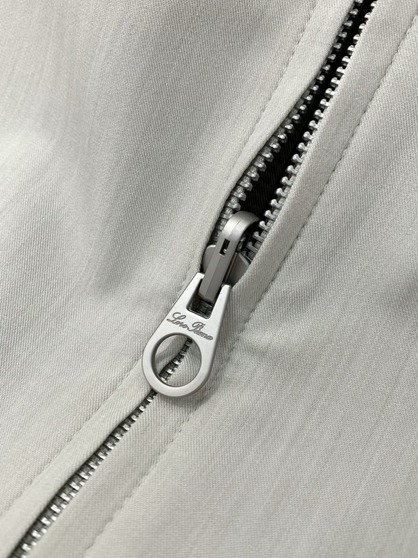 ，Loro Piana(Loro Piana )， 2026春季新品，时尚休闲两面穿夹克外套，采用进口原