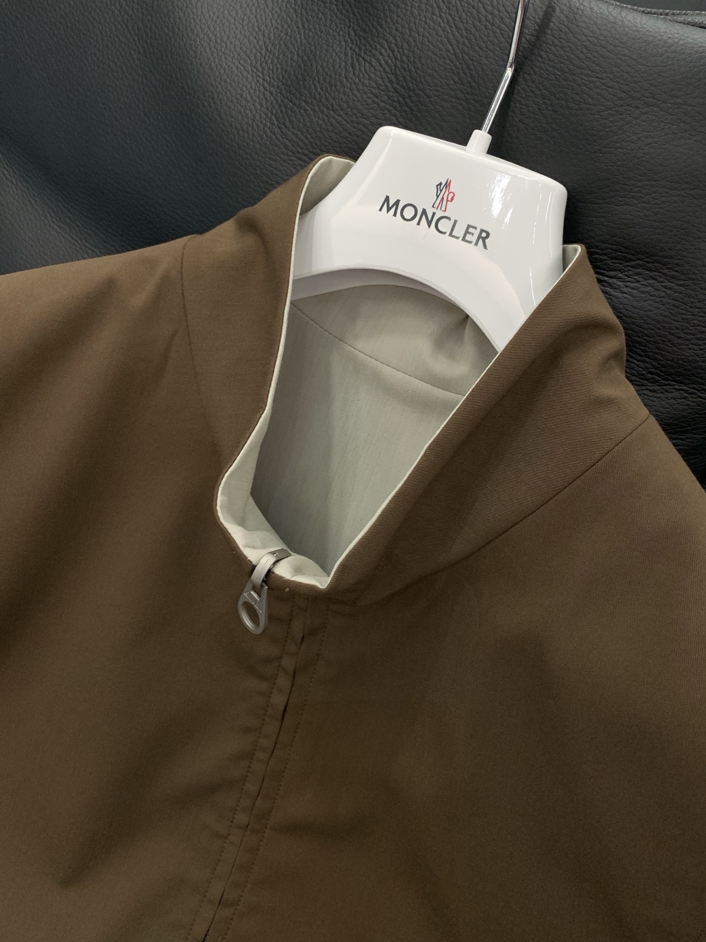 ，Loro Piana(Loro Piana )， 2026春季新品，时尚休闲两面穿马甲，采用进口原版面