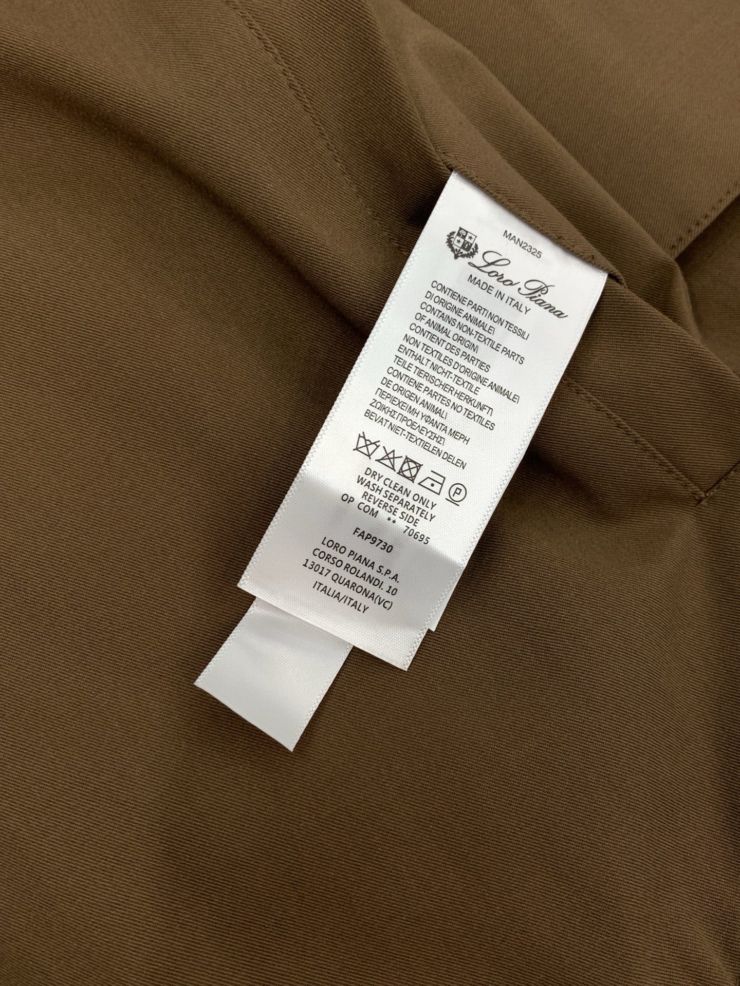 ，Loro Piana(Loro Piana )， 2026春季新品，时尚休闲两面穿马甲，采用进口原版面