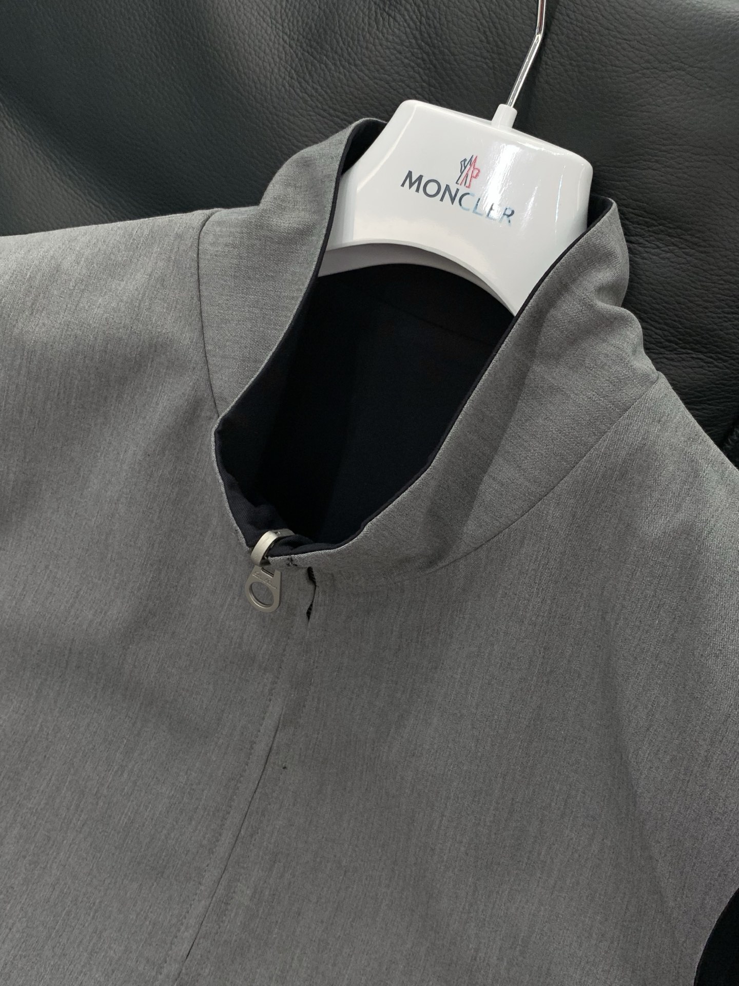 ，Loro Piana(Loro Piana )， 2026春季新品，时尚休闲两面穿马甲，采用进口原版面