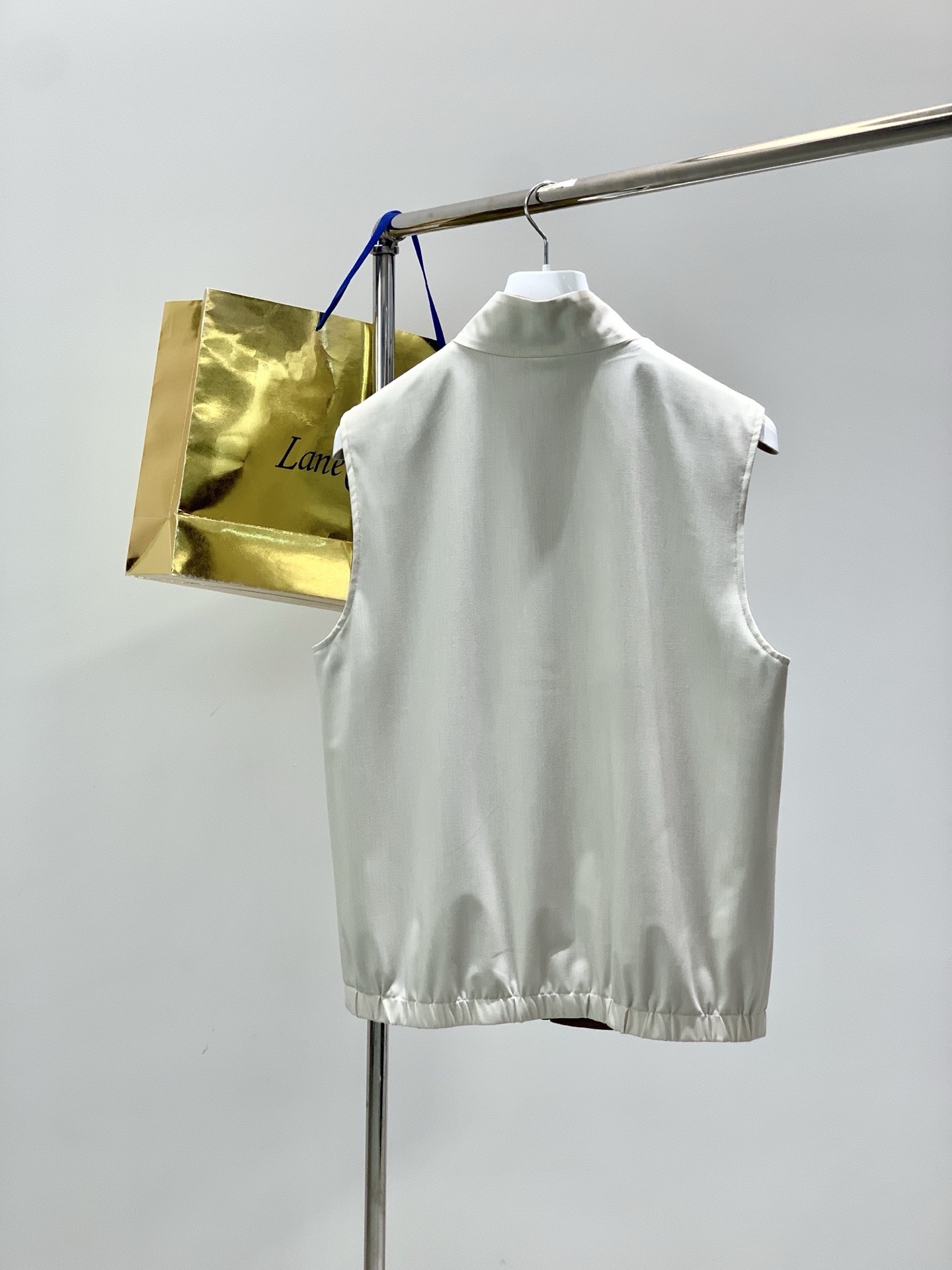 ，Loro Piana(Loro Piana )， 2026春季新品，时尚休闲两面穿马甲，采用进口原版面