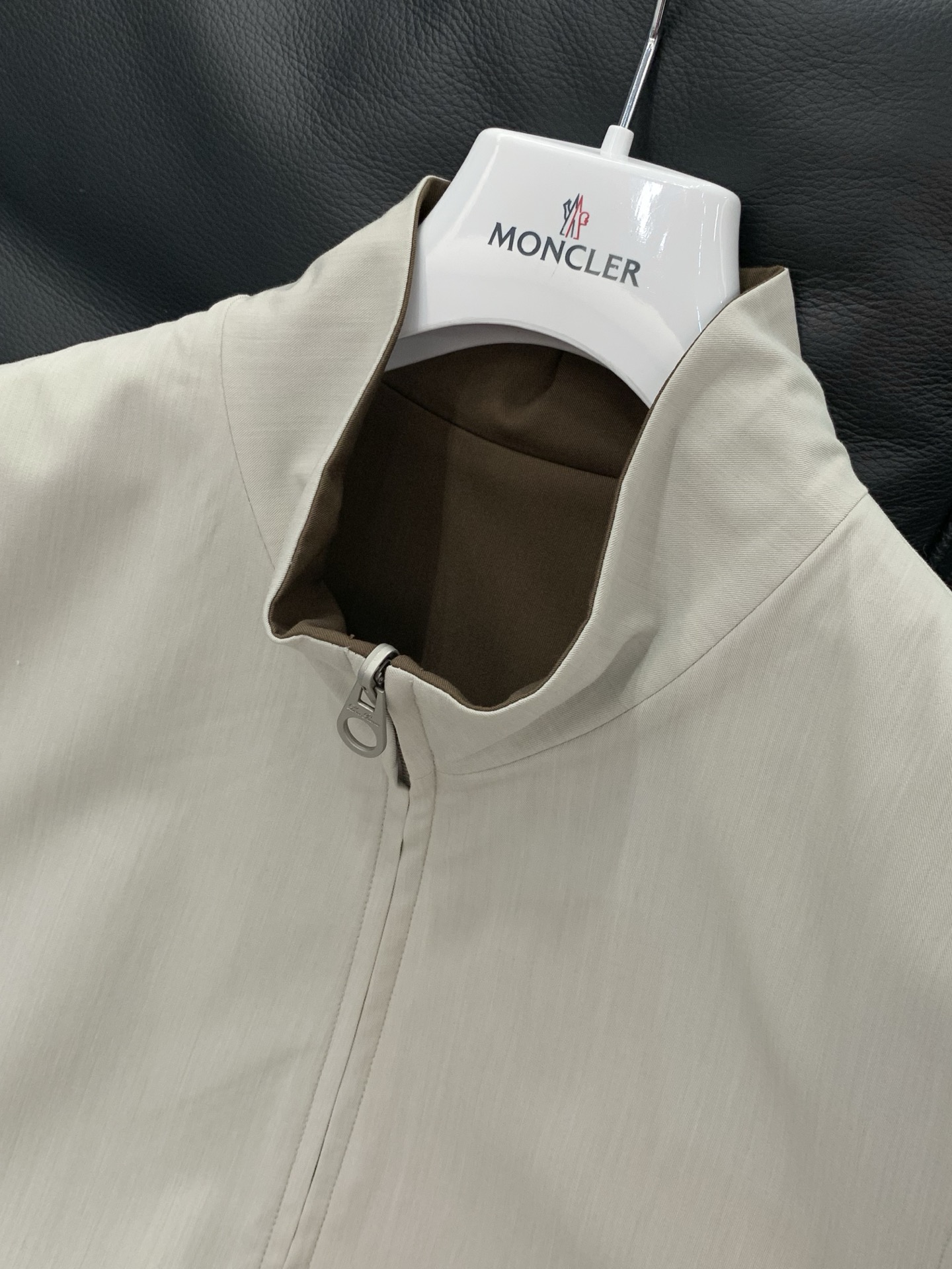 ，Loro Piana(Loro Piana )， 2026春季新品，时尚休闲两面穿马甲，采用进口原版面