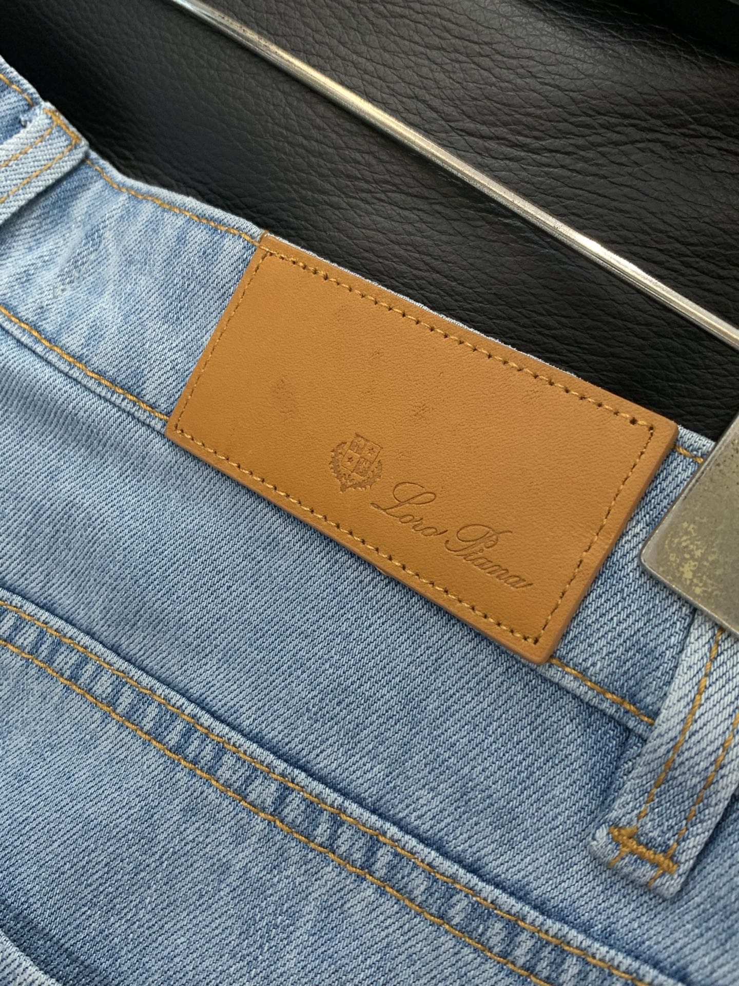 ，Loro Piana(Loro Piana )，2026春季最新品，专柜同步有售，原单狠货，时尚休闲牛