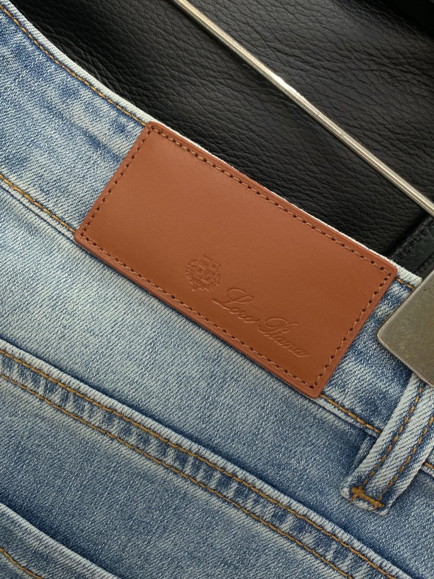 ，Loro Piana(Loro Piana )，2026春季最新品，专柜同步有售，原单狠货，时尚休闲牛