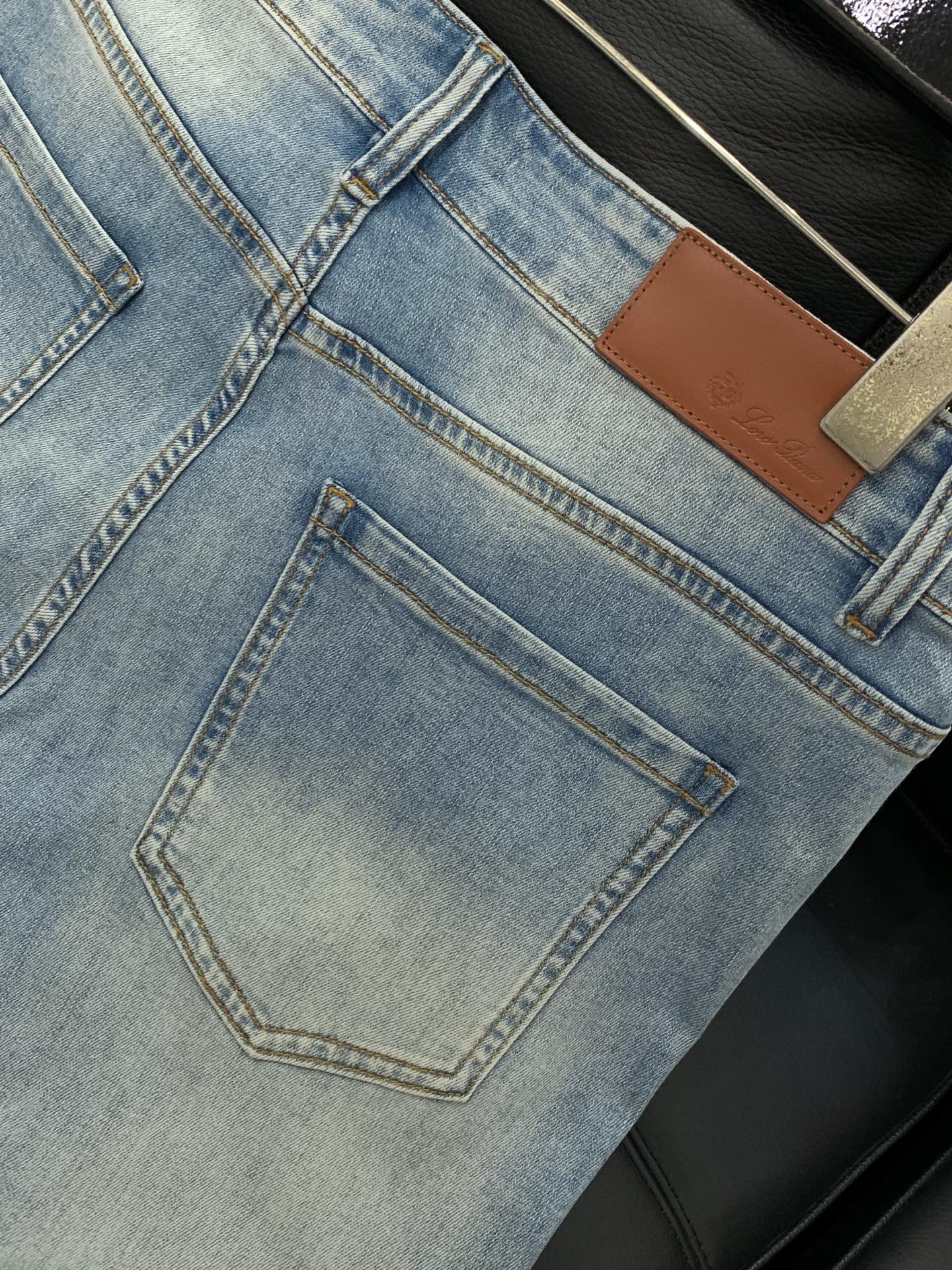 ，Loro Piana(Loro Piana )，2026春季最新品，专柜同步有售，原单狠货，时尚休闲牛