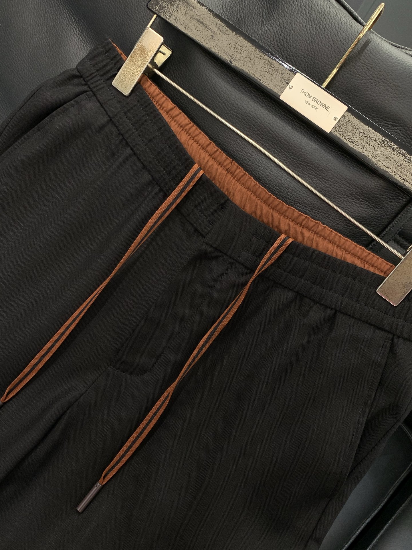 ，Zegna 杰尼亚，2026春季最新品，专柜同步有售，原单狠货，时尚休闲裤，进口原版面料，上身舒适透气