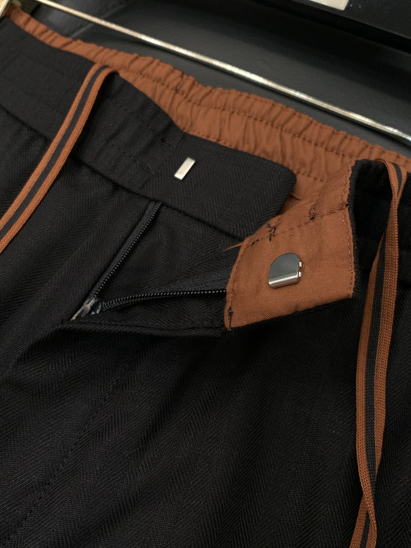 ，Zegna 杰尼亚，2026春季最新品，专柜同步有售，原单狠货，时尚休闲裤，进口原版面料，上身舒适透气