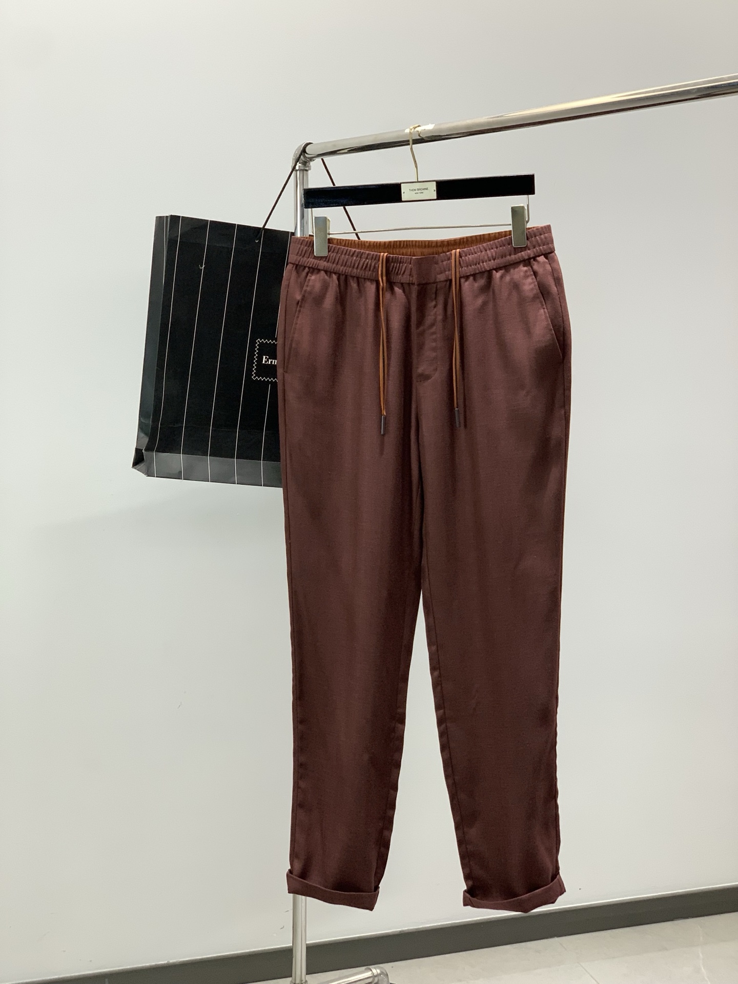 ，Zegna 杰尼亚，2026春季最新品，专柜同步有售，原单狠货，时尚休闲裤，进口原版面料，上身舒适透气