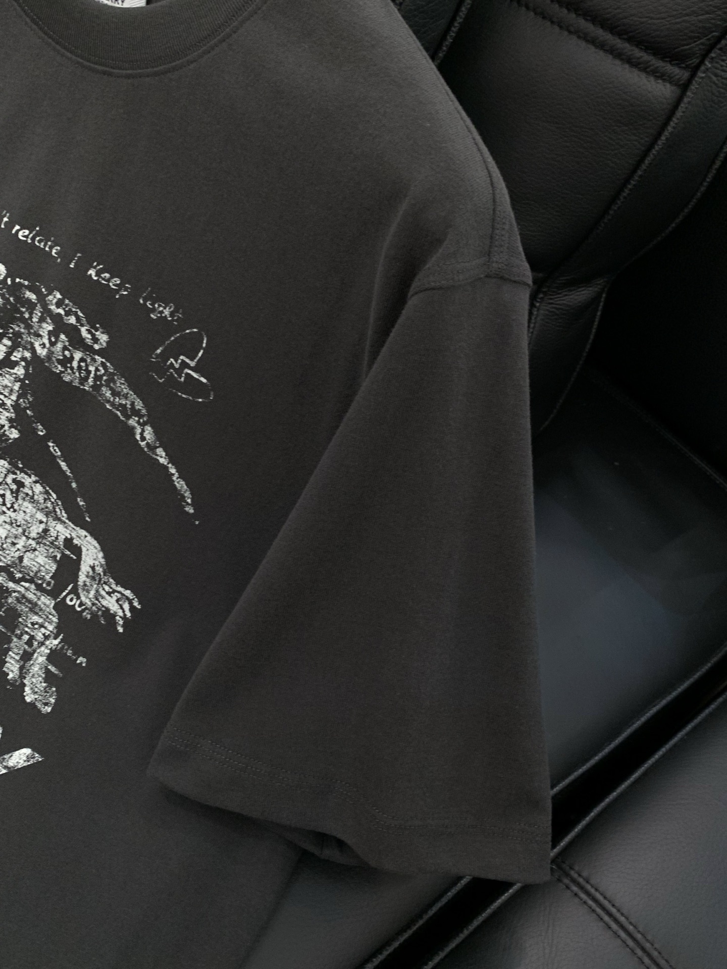 ，Burberry 巴宝莉，2026春夏最新品，专柜同步有售，原单狠货，时尚休闲圆领短袖T恤，进口原版面