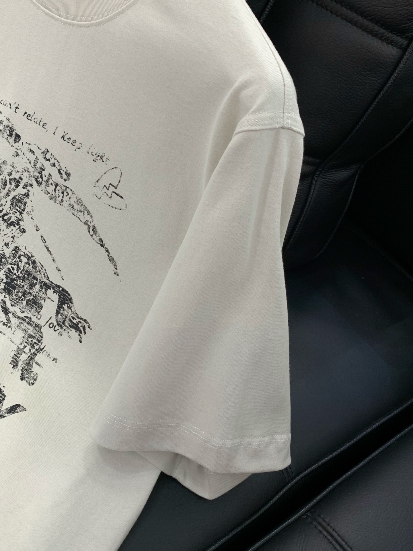 ，Burberry 巴宝莉，2026春夏最新品，专柜同步有售，原单狠货，时尚休闲圆领短袖T恤，进口原版面