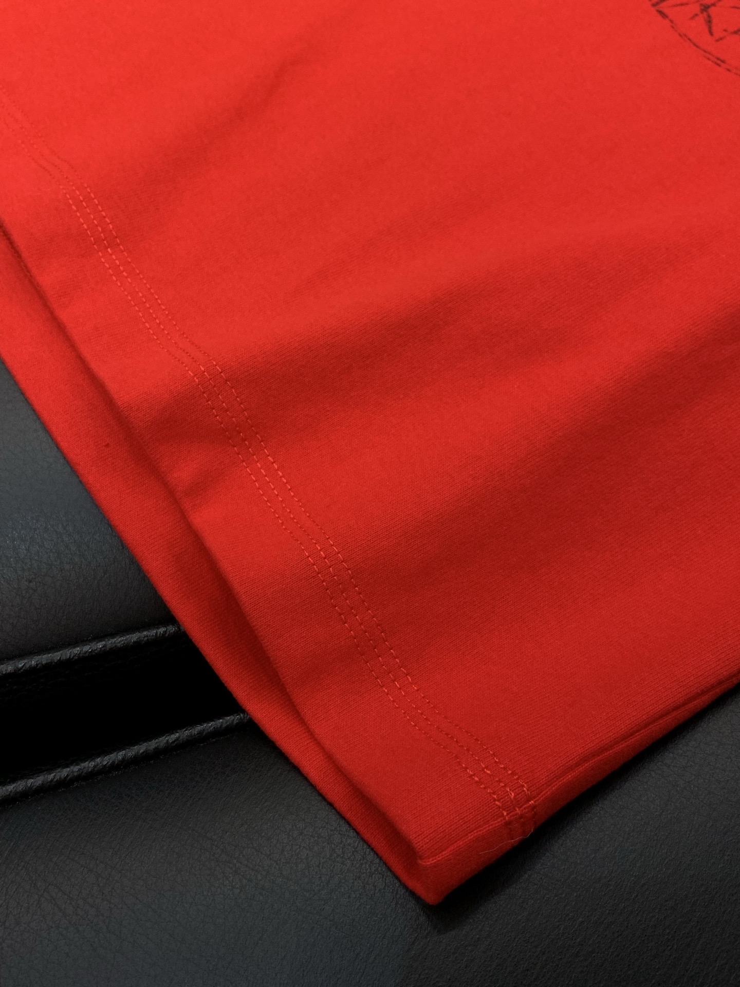 ，Burberry 巴宝莉，2026春夏最新品，专柜同步有售，原单狠货，时尚休闲圆领短袖T恤，进口原版面