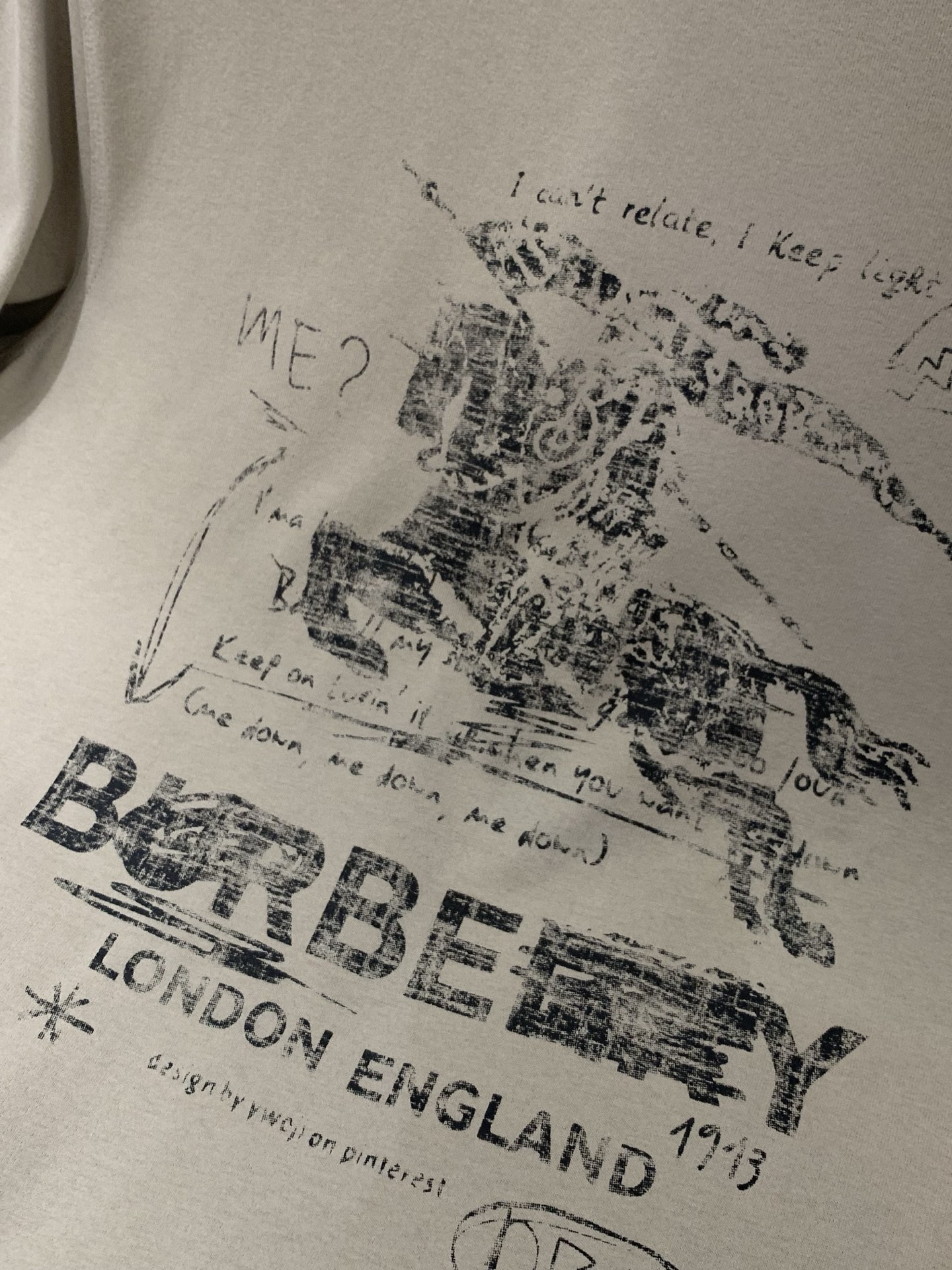 ，Burberry 巴宝莉，2026春夏最新品，专柜同步有售，原单狠货，时尚休闲圆领短袖T恤，进口原版面