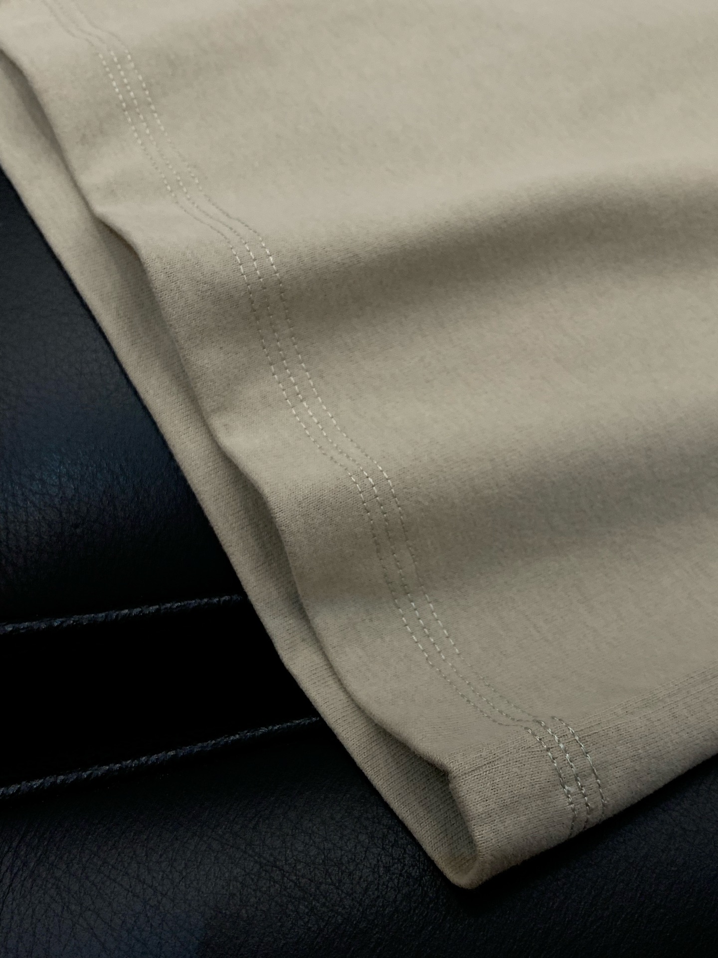 ，Burberry 巴宝莉，2026春夏最新品，专柜同步有售，原单狠货，时尚休闲圆领短袖T恤，进口原版面