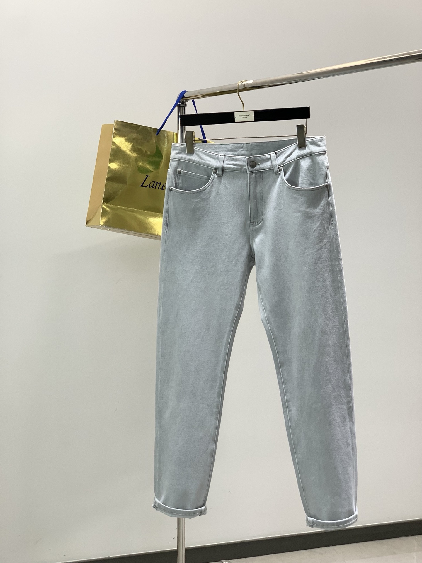 ，Bottega Veneta 葆蝶家，2026春季新品，时尚休闲水洗牛仔裤，专柜同步有售，原单狠货，进