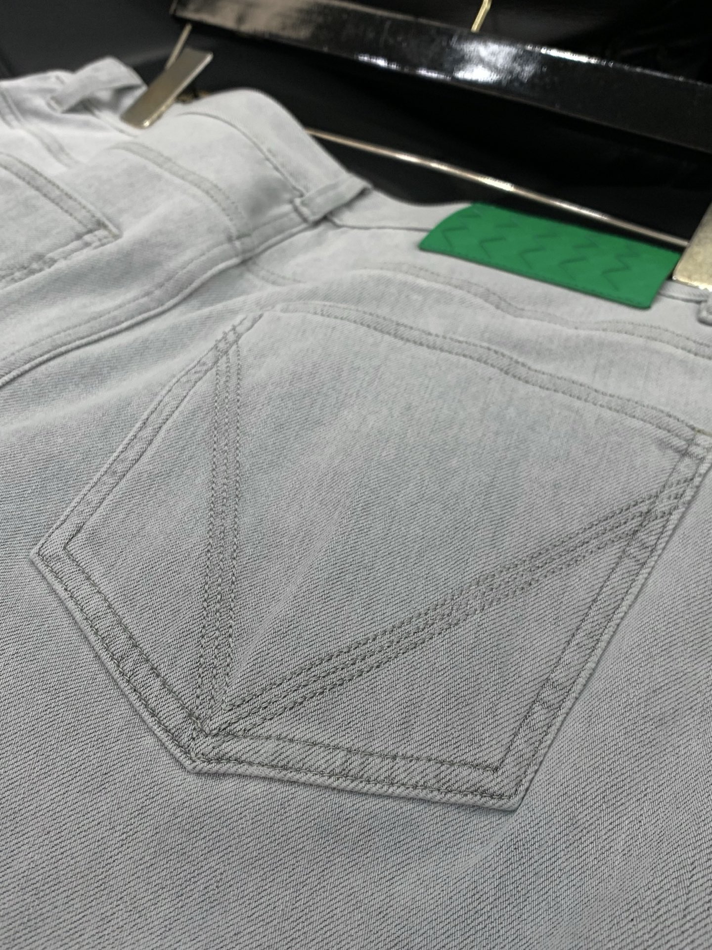 ，Bottega Veneta 葆蝶家，2026春季新品，时尚休闲水洗牛仔裤，专柜同步有售，原单狠货，进