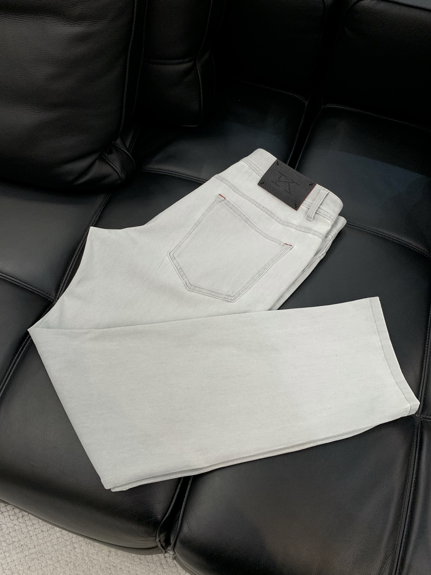 ，Kiton，2026春季最新品，专柜同步有售，时尚休闲水洗牛仔裤，进口原版水洗面料，做工极为复杂，唯一