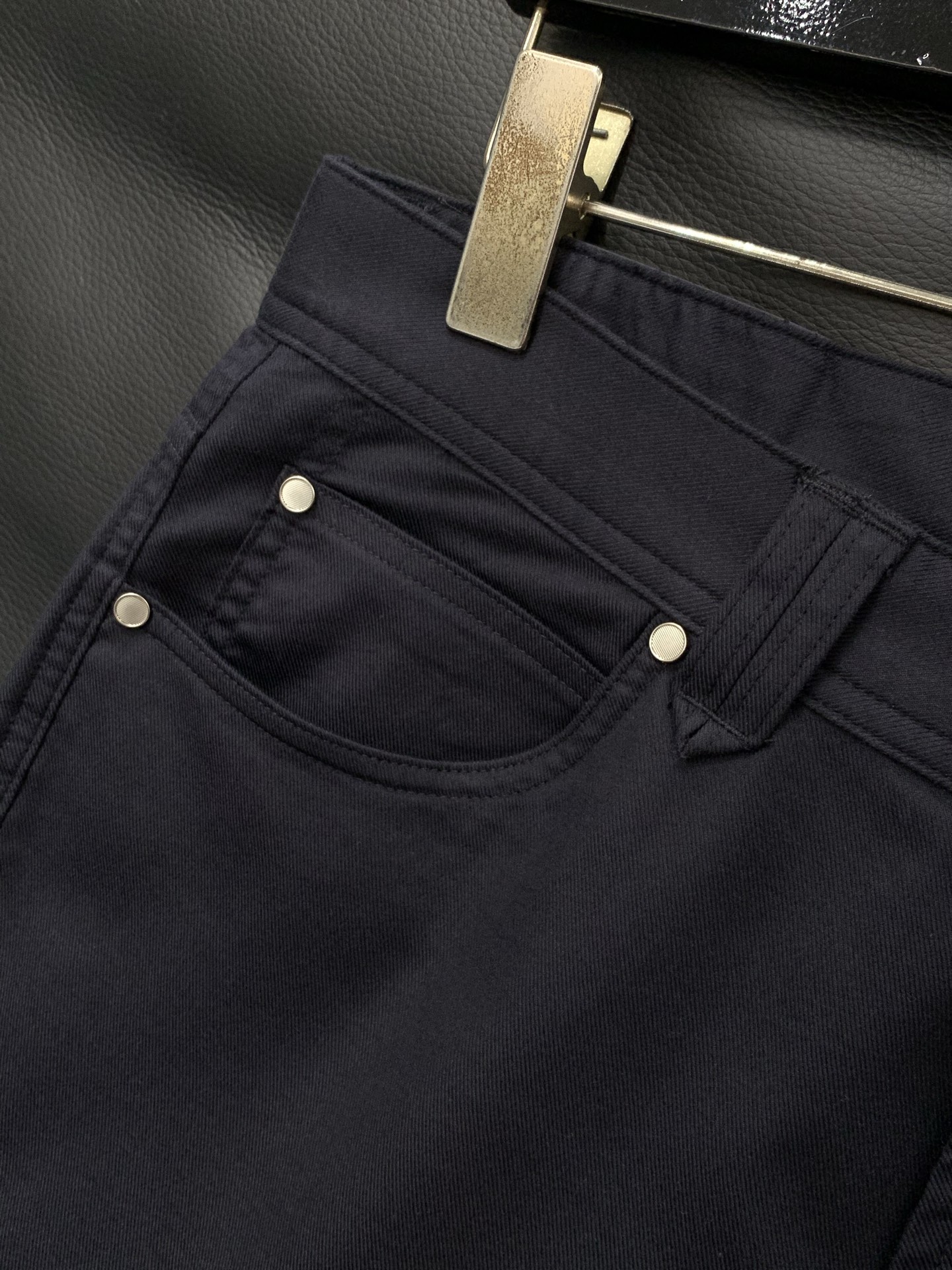 ，Berluti（伯尔鲁帝），2026春季新品，时尚休闲裤，专柜同步有售，原单狠货，进口原版面料，顶级压