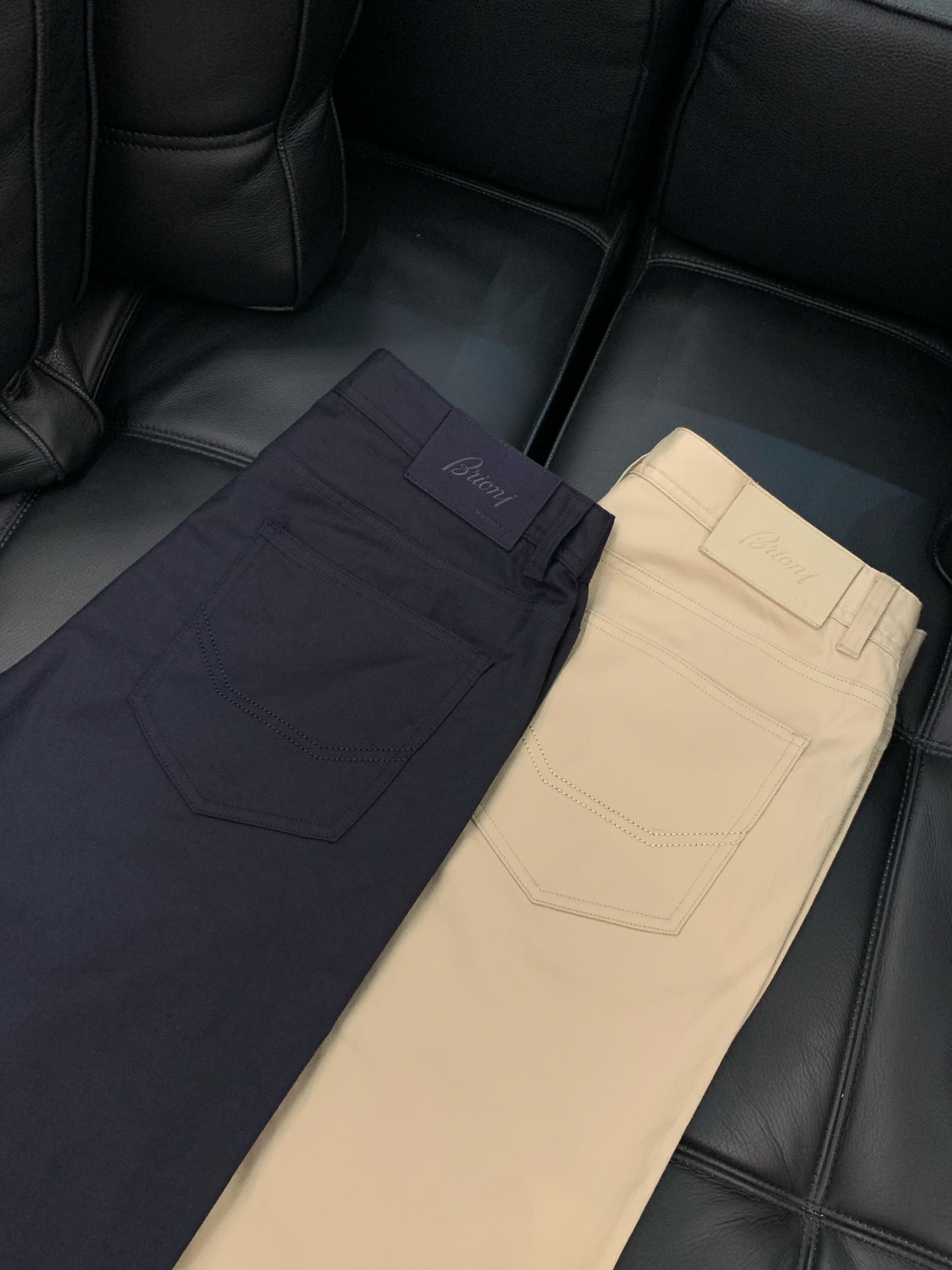 ，Berluti（伯尔鲁帝），2026春季新品，时尚休闲裤，专柜同步有售，原单狠货，进口原版面料，顶级压