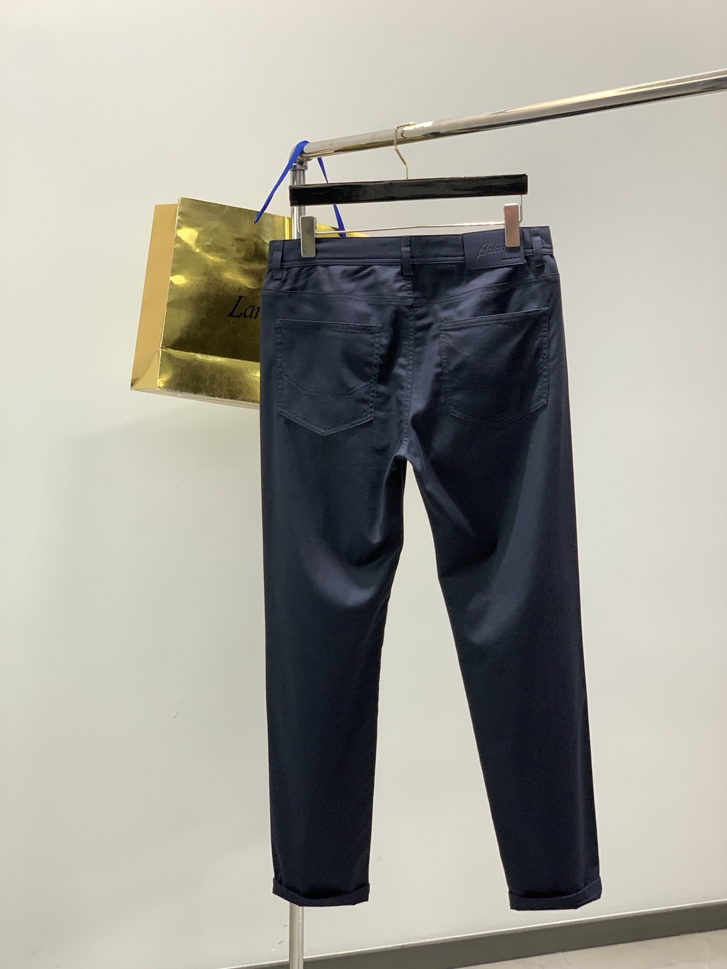 ，Berluti（伯尔鲁帝），2026春季新品，时尚休闲裤，专柜同步有售，原单狠货，进口原版面料，顶级压