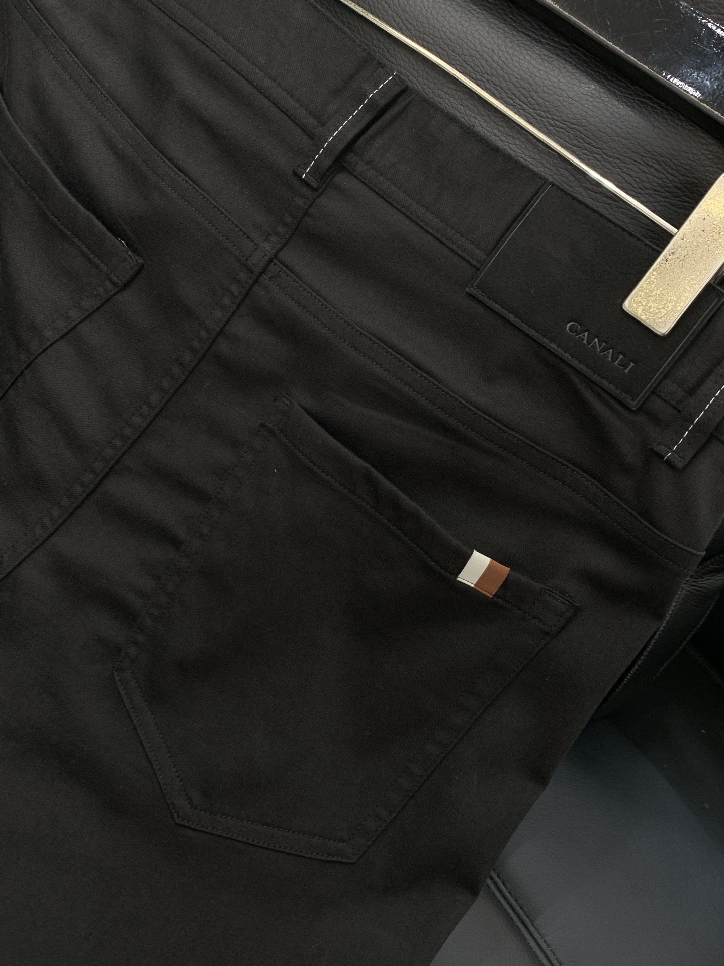 ，CANALI，2026春季最新品，专柜同步有售，原单狠货，时尚休闲裤，进口原版面料，上身舒适透气，顶级