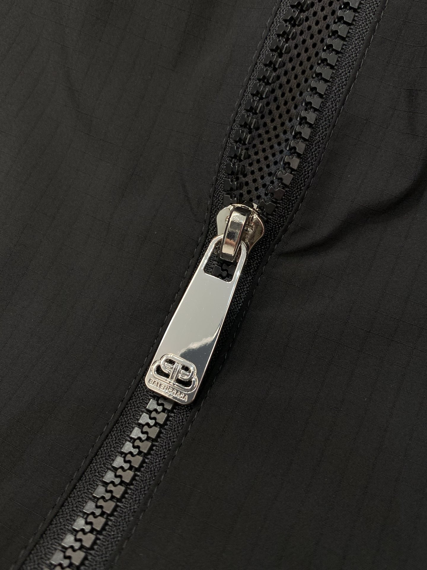 ，Balenciaga 巴黎世家，2026春季最新款，专柜同步有售，原单狠货，爆款时尚休闲夹克外套，进口