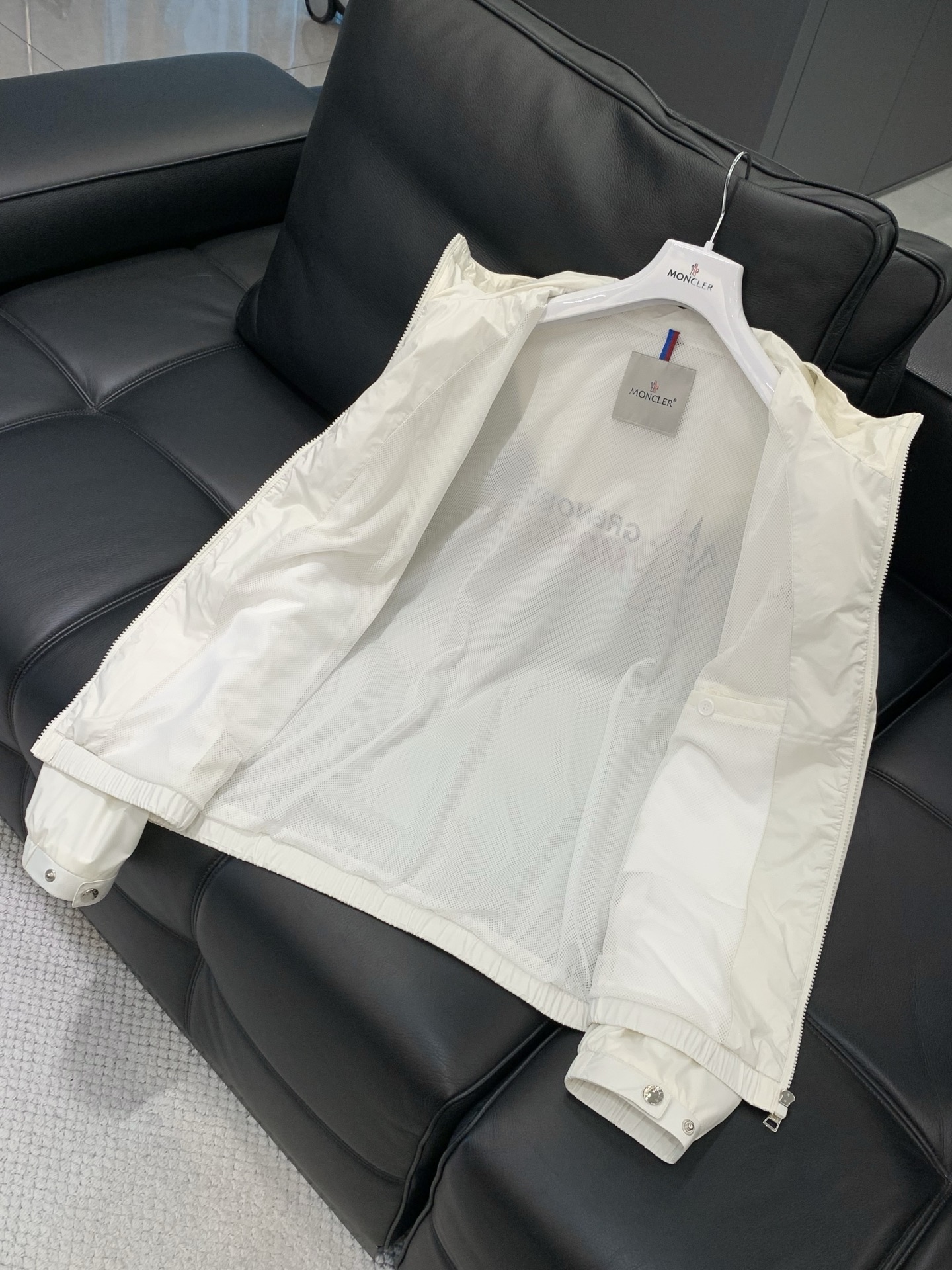 ，Moncler 蒙口，2026春季最新品，专柜同步有售，原单狠货，时尚休闲连帽夹克外套，上身舒适！吸睛
