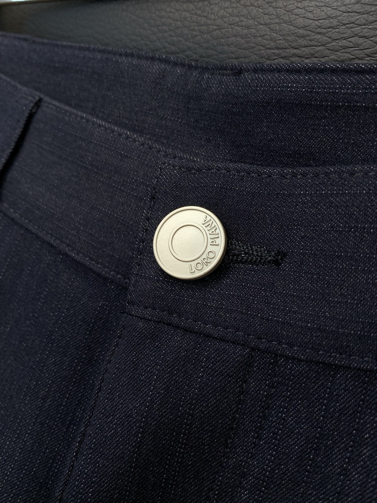 ，Loro piana(Loro Piana )，2026春季最新品，专柜同步有售，原单狠货，时尚休闲裤