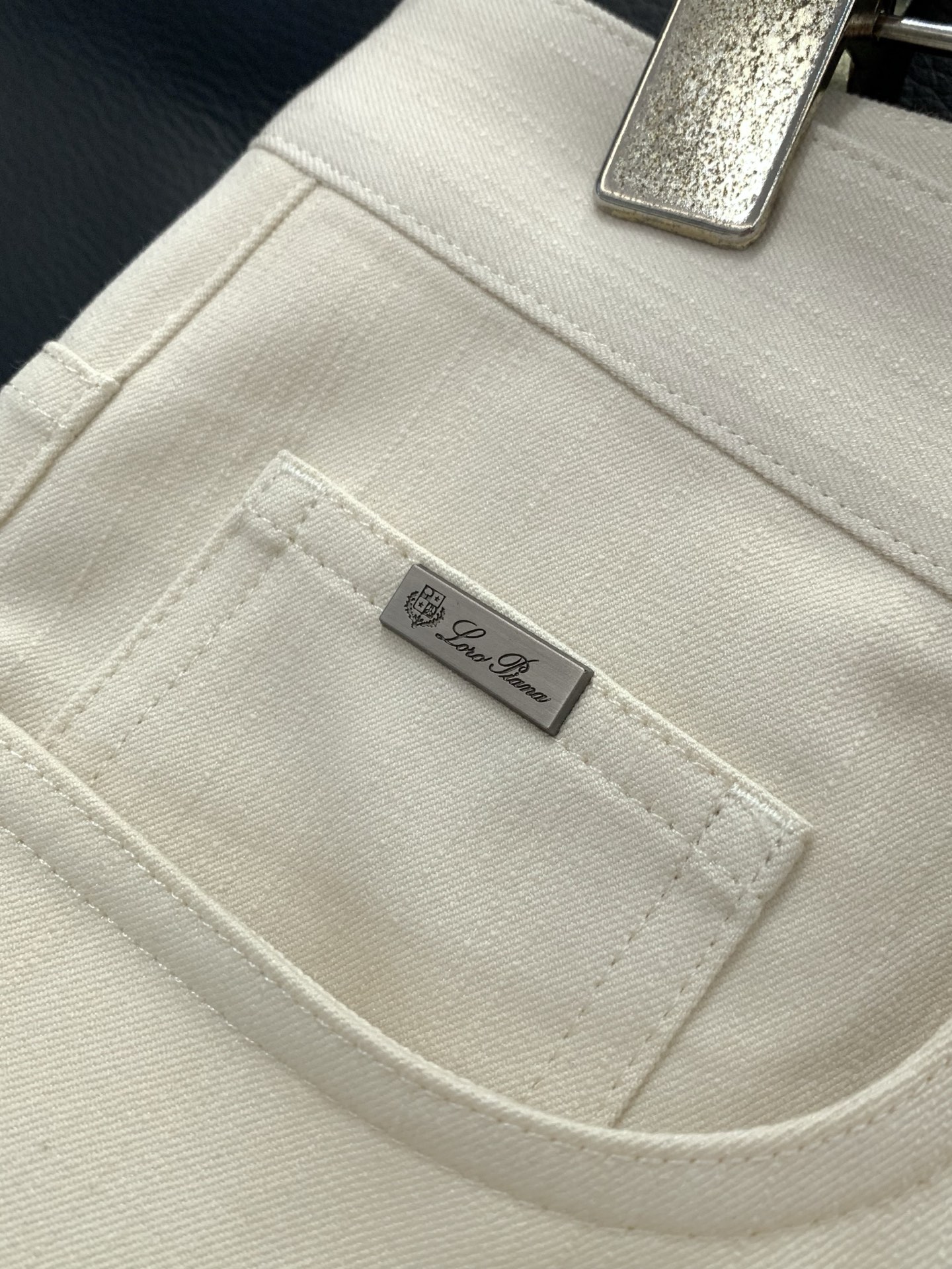 ，Loro piana(Loro Piana )，2026春季最新品，专柜同步有售，原单狠货，时尚休闲裤