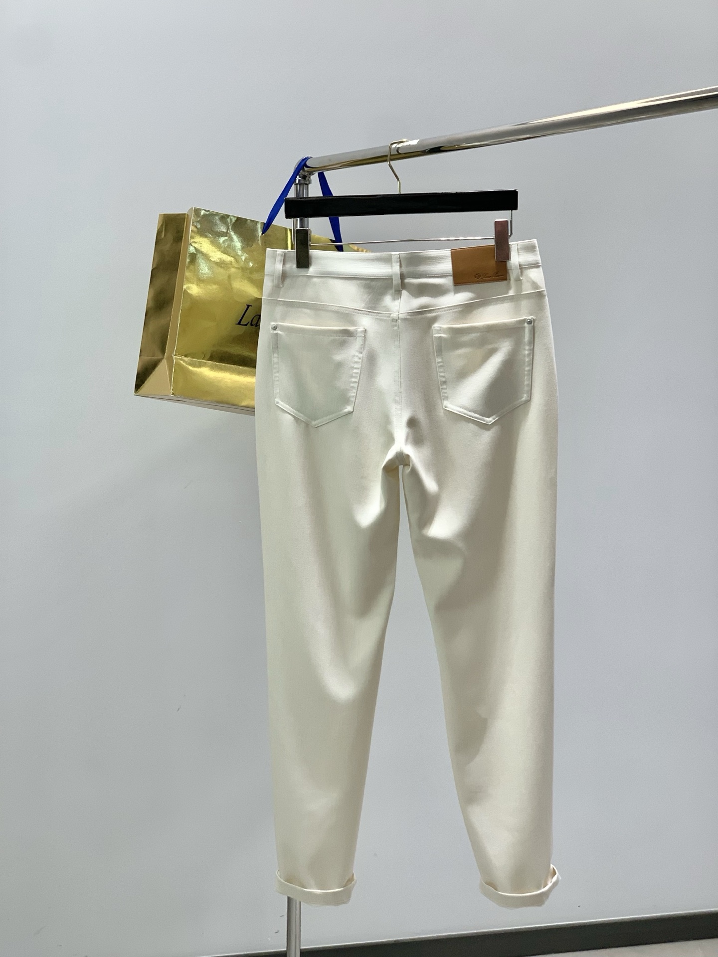 ，Loro piana(Loro Piana )，2026春季最新品，专柜同步有售，原单狠货，时尚休闲裤