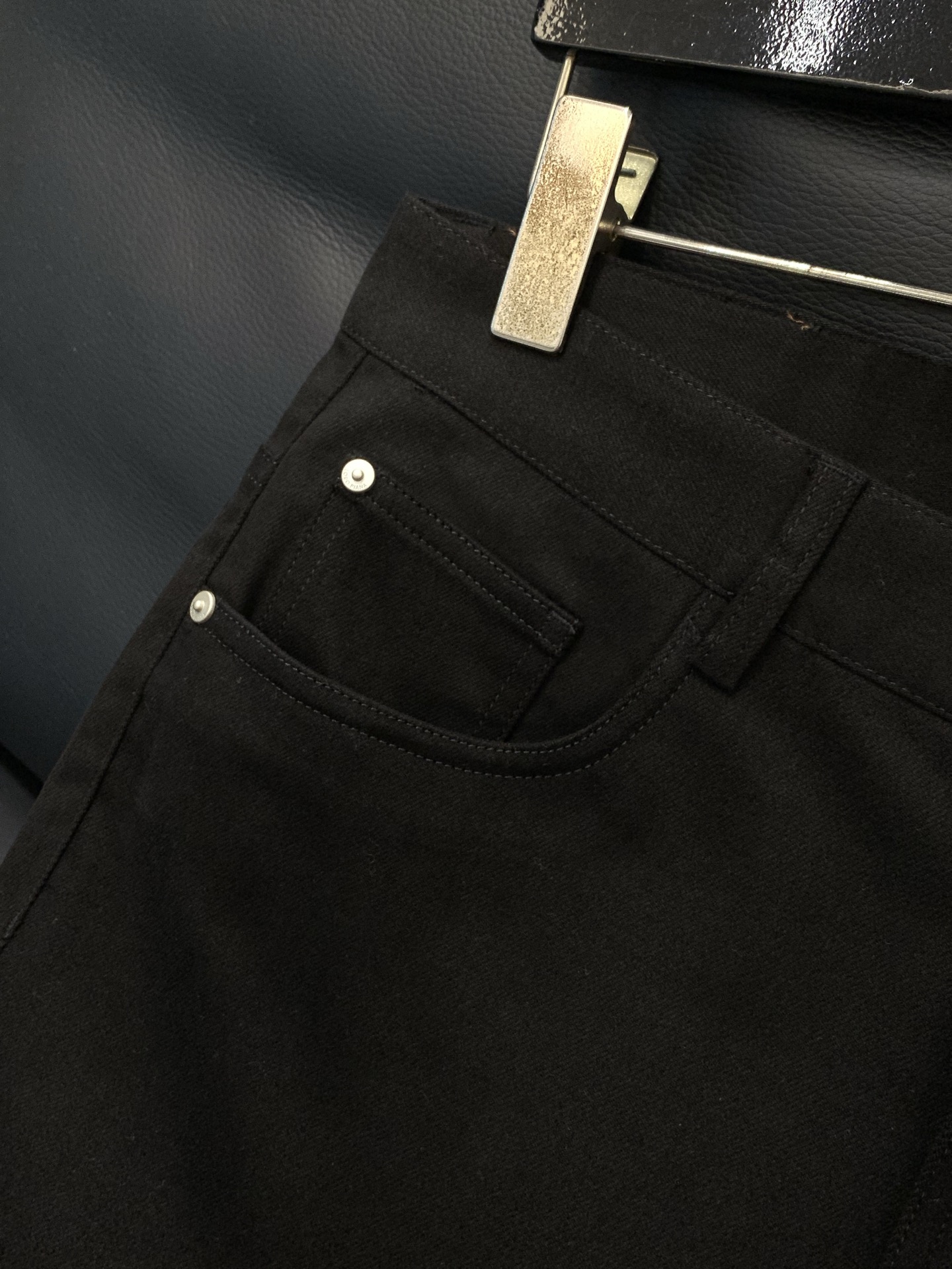 ，Loro piana(Loro Piana )，2026春季最新品，专柜同步有售，原单狠货，时尚休闲裤