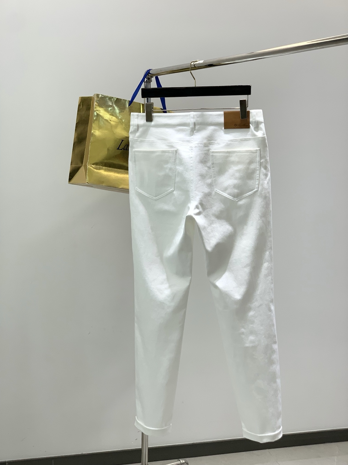 ，Loro piana(Loro Piana )，2026春季最新品，专柜同步有售，原单狠货，时尚休闲裤