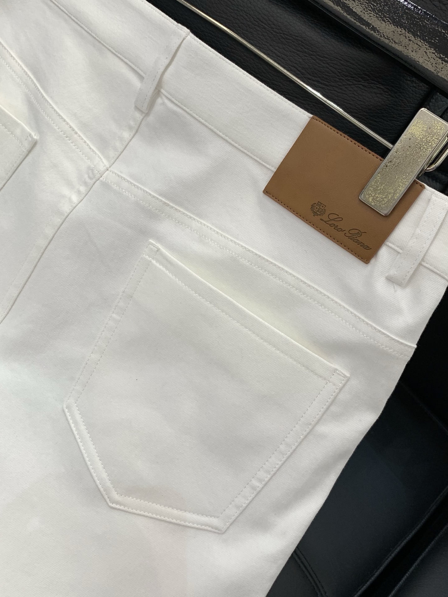 ，Loro piana(Loro Piana )，2026春季最新品，专柜同步有售，原单狠货，时尚休闲裤