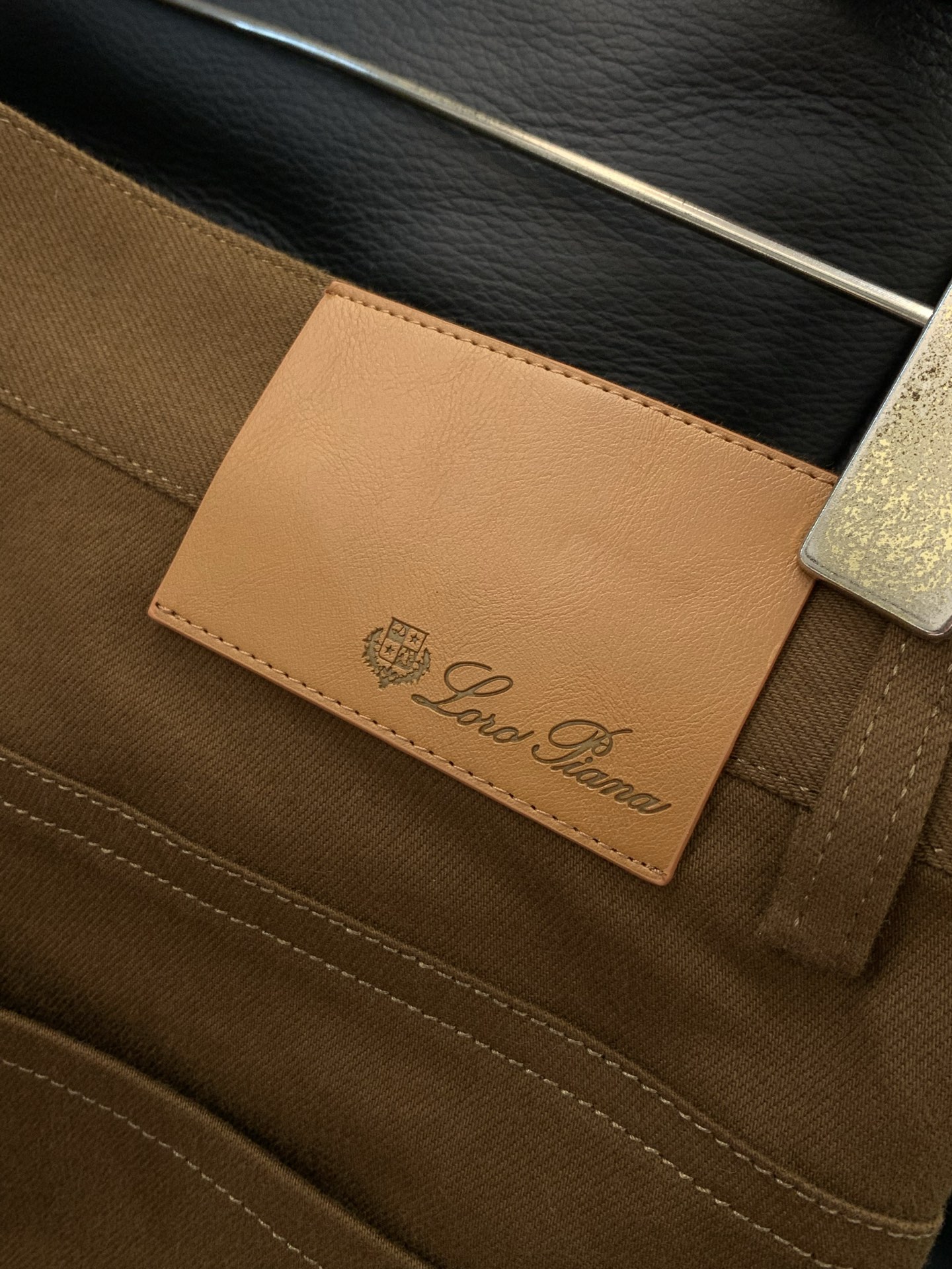 ，Loro piana(Loro Piana )，2026春季最新品，专柜同步有售，原单狠货，时尚休闲裤