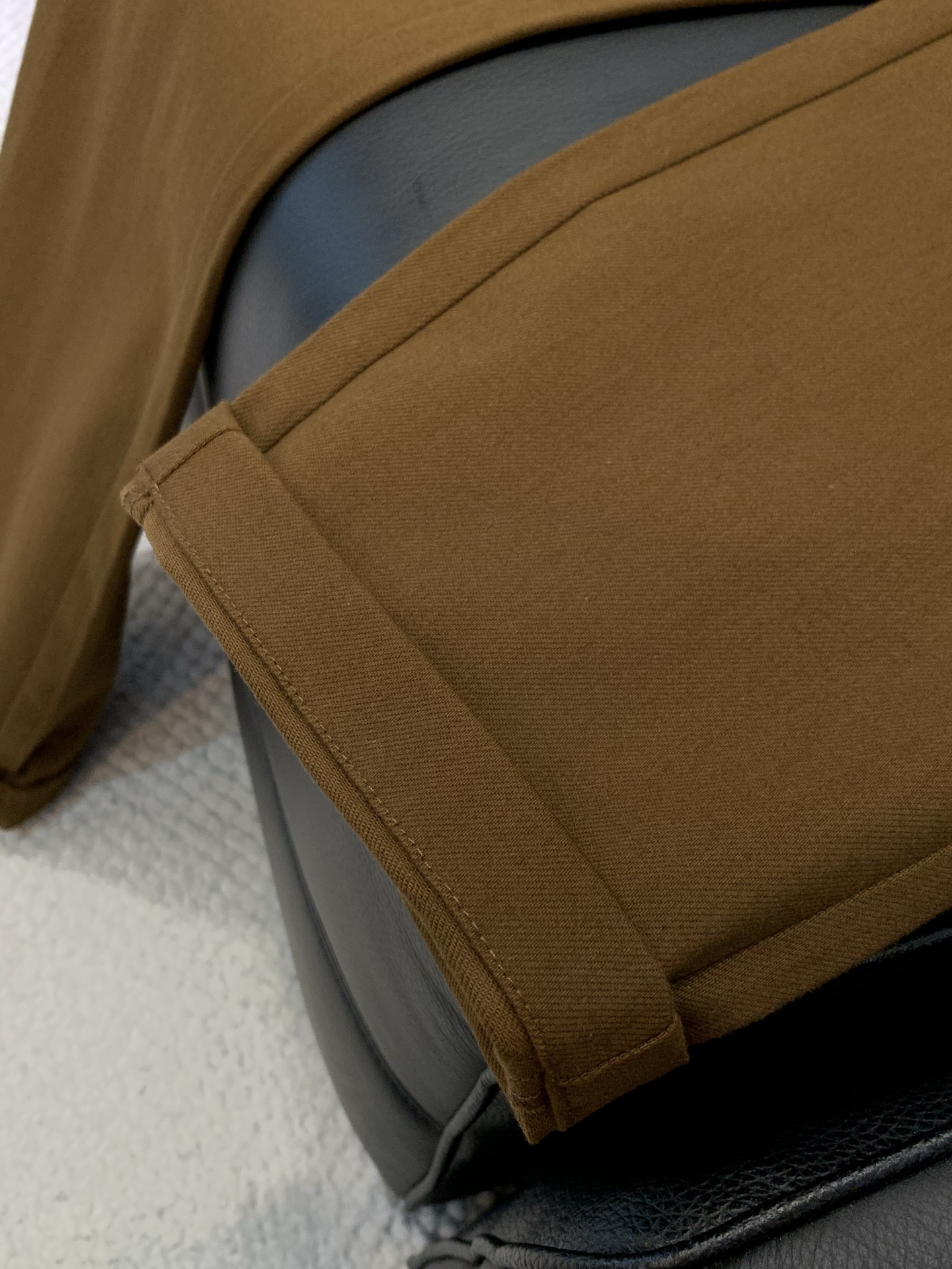 ，Loro piana(Loro Piana )，2026春季最新品，专柜同步有售，原单狠货，时尚休闲裤