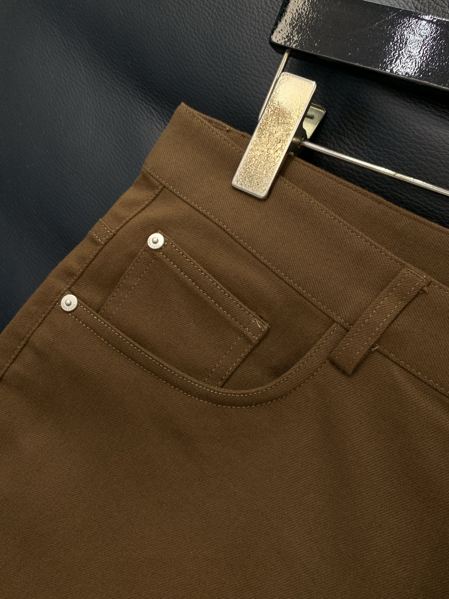 ，Loro piana(Loro Piana )，2026春季最新品，专柜同步有售，原单狠货，时尚休闲裤