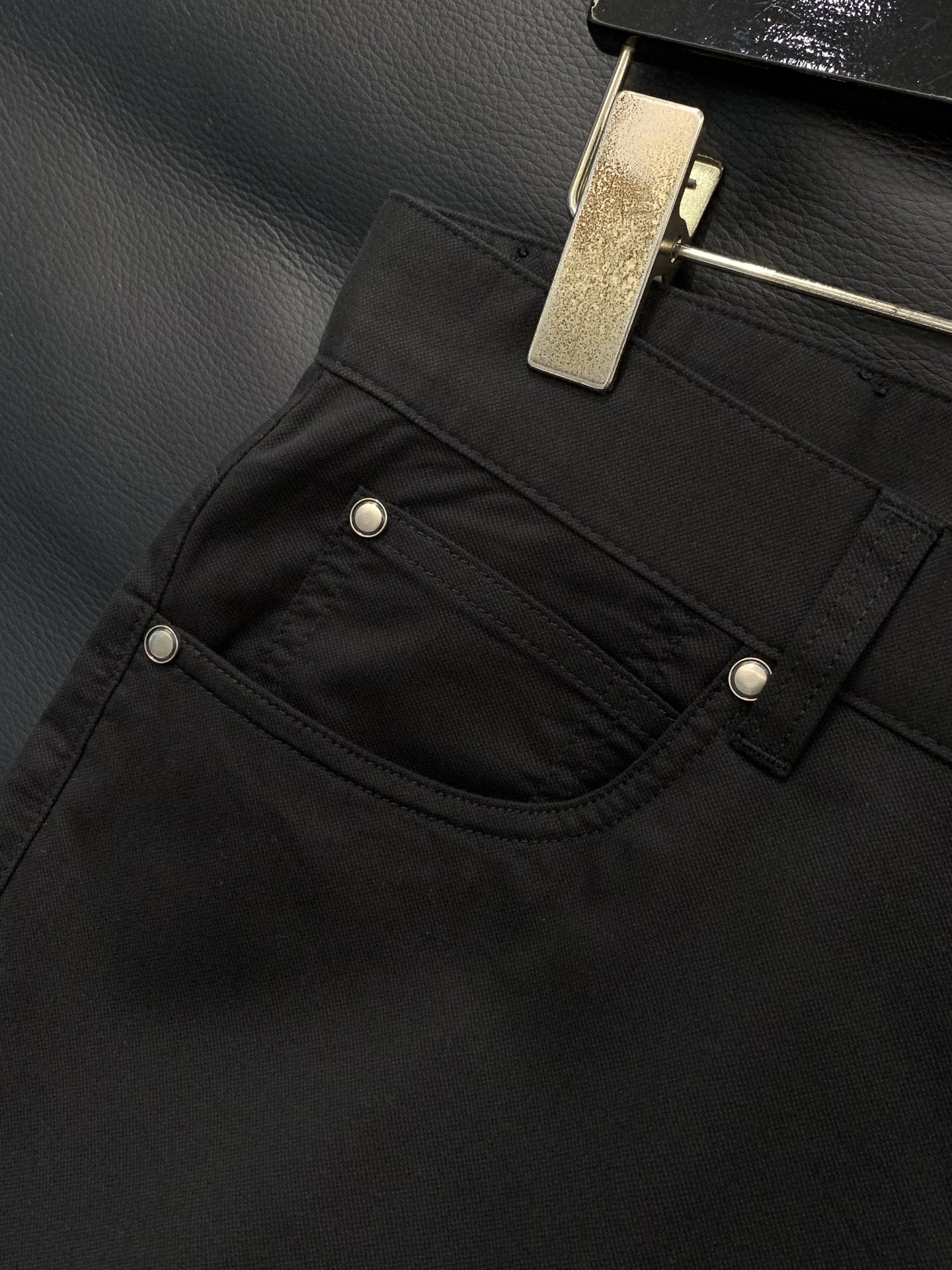 ，Zegna 杰尼亚，2026春季最新品，专柜同步有售，原单狠货，时尚休闲裤，进口原版面料，上身舒适透气