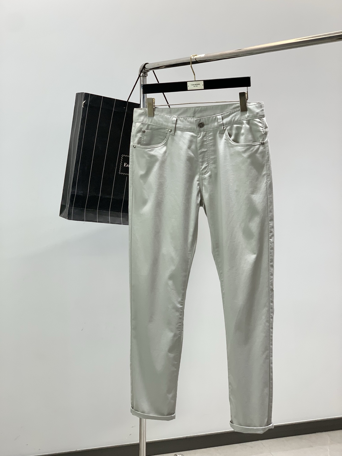 ，Zegna 杰尼亚，2026春季最新品，专柜同步有售，原单狠货，时尚休闲裤，进口原版面料，上身舒适透气