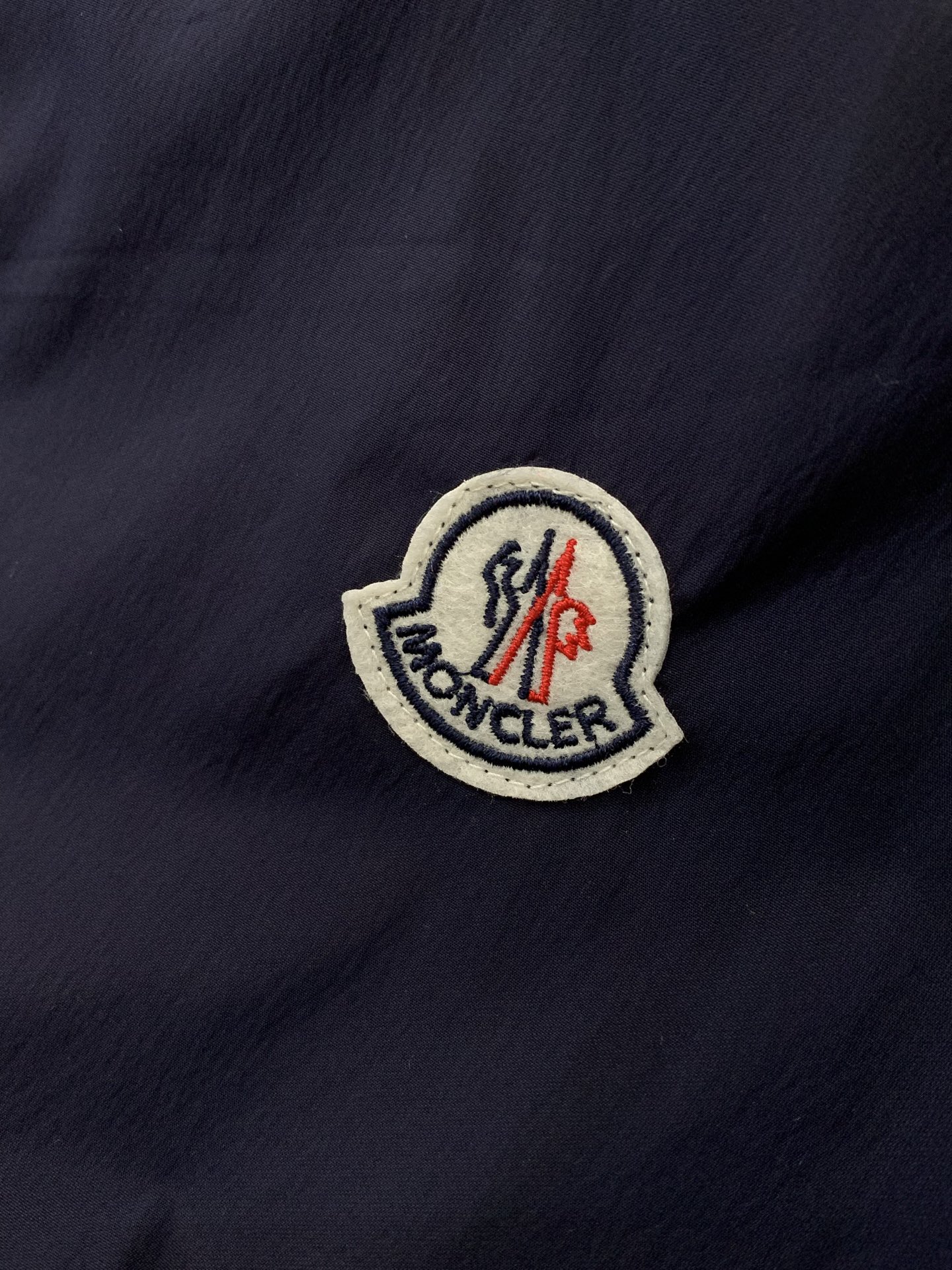 ，Moncler 蒙口，2026春季最新品，专柜同步有售，原单狠货，时尚休闲连帽夹克外套，上身舒适！吸睛