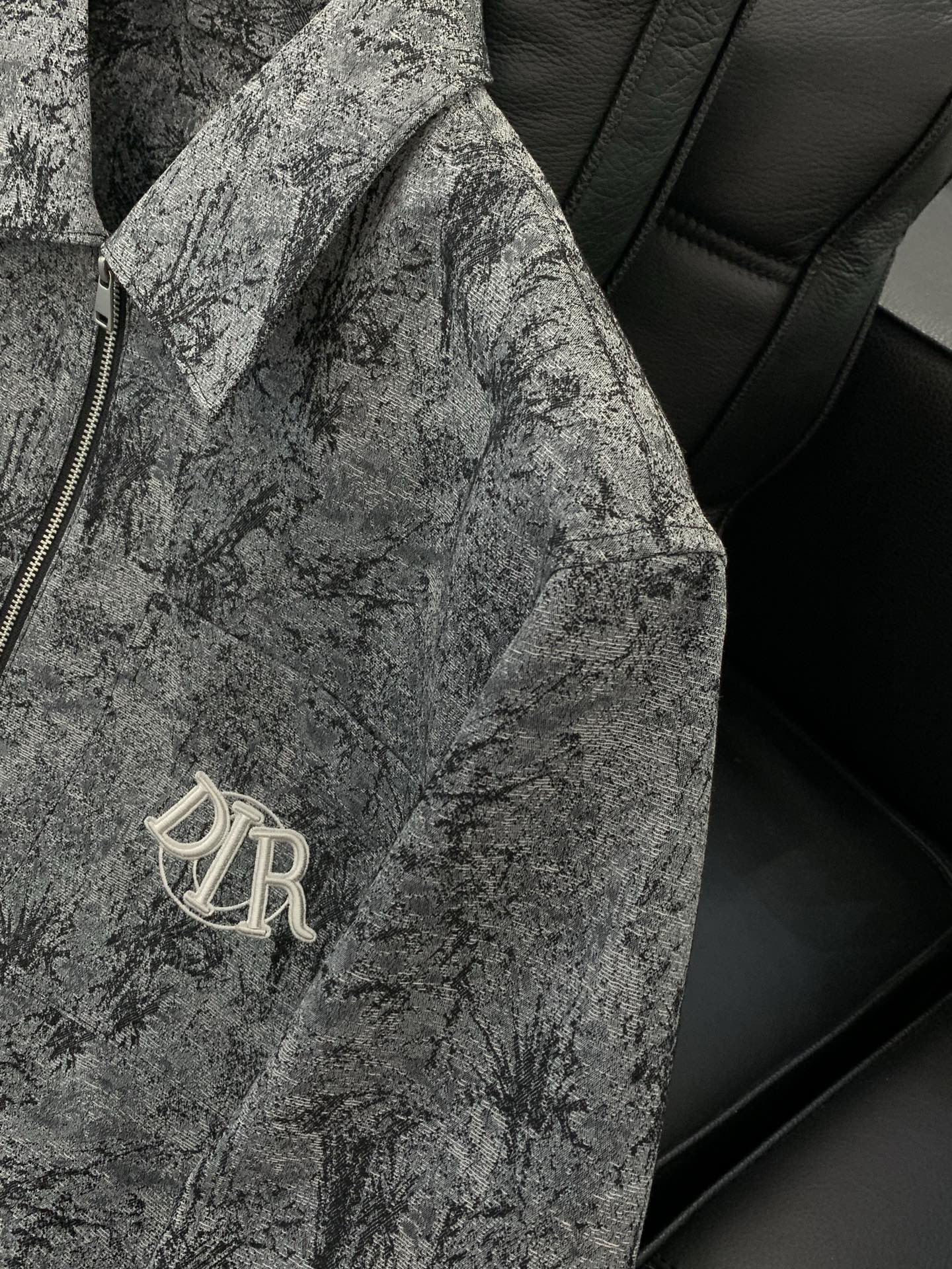 ，Dior 迪奥， 2026春季新品，专柜同步有售，简约时尚休闲翻领夹克外套，原版进口面料，舒适透气，顶