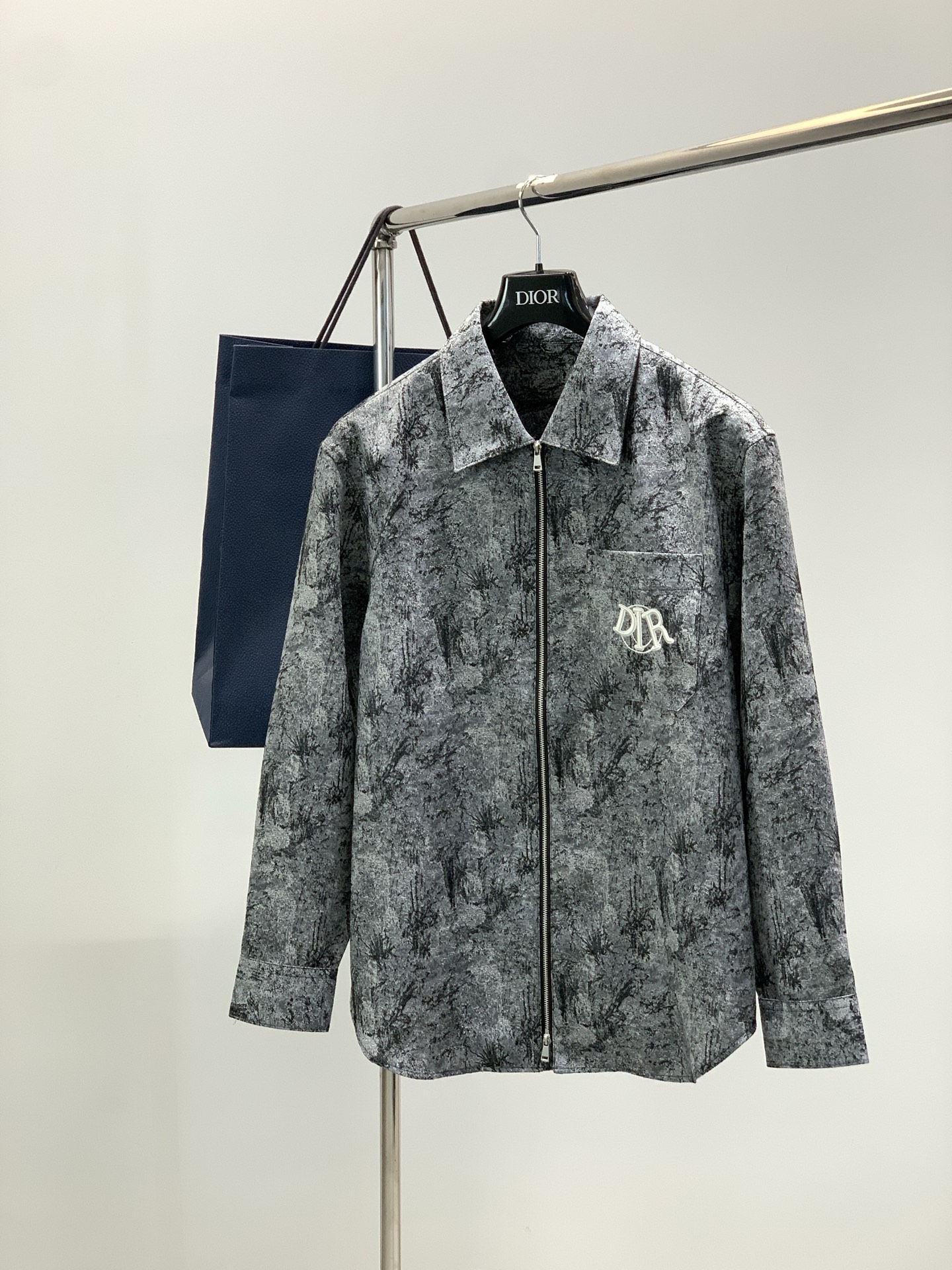 ，Dior 迪奥， 2026春季新品，专柜同步有售，简约时尚休闲翻领夹克外套，原版进口面料，舒适透气，顶