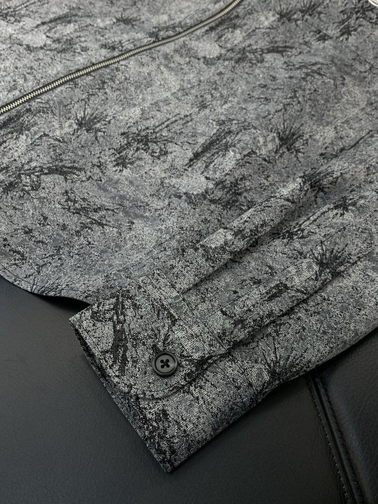 ，Dior 迪奥， 2026春季新品，专柜同步有售，简约时尚休闲翻领夹克外套，原版进口面料，舒适透气，顶