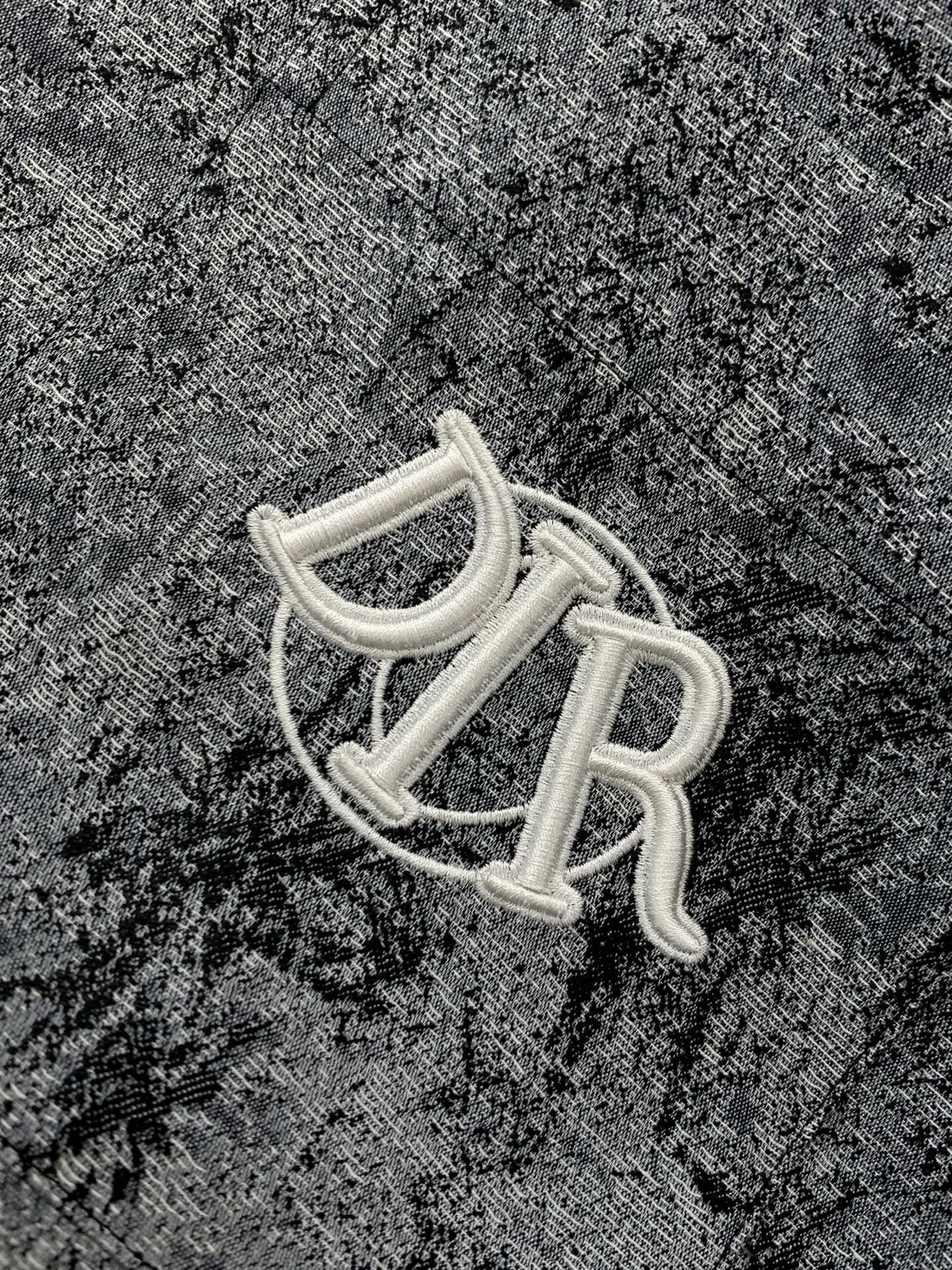 ，Dior 迪奥， 2026春季新品，专柜同步有售，简约时尚休闲翻领夹克外套，原版进口面料，舒适透气，顶