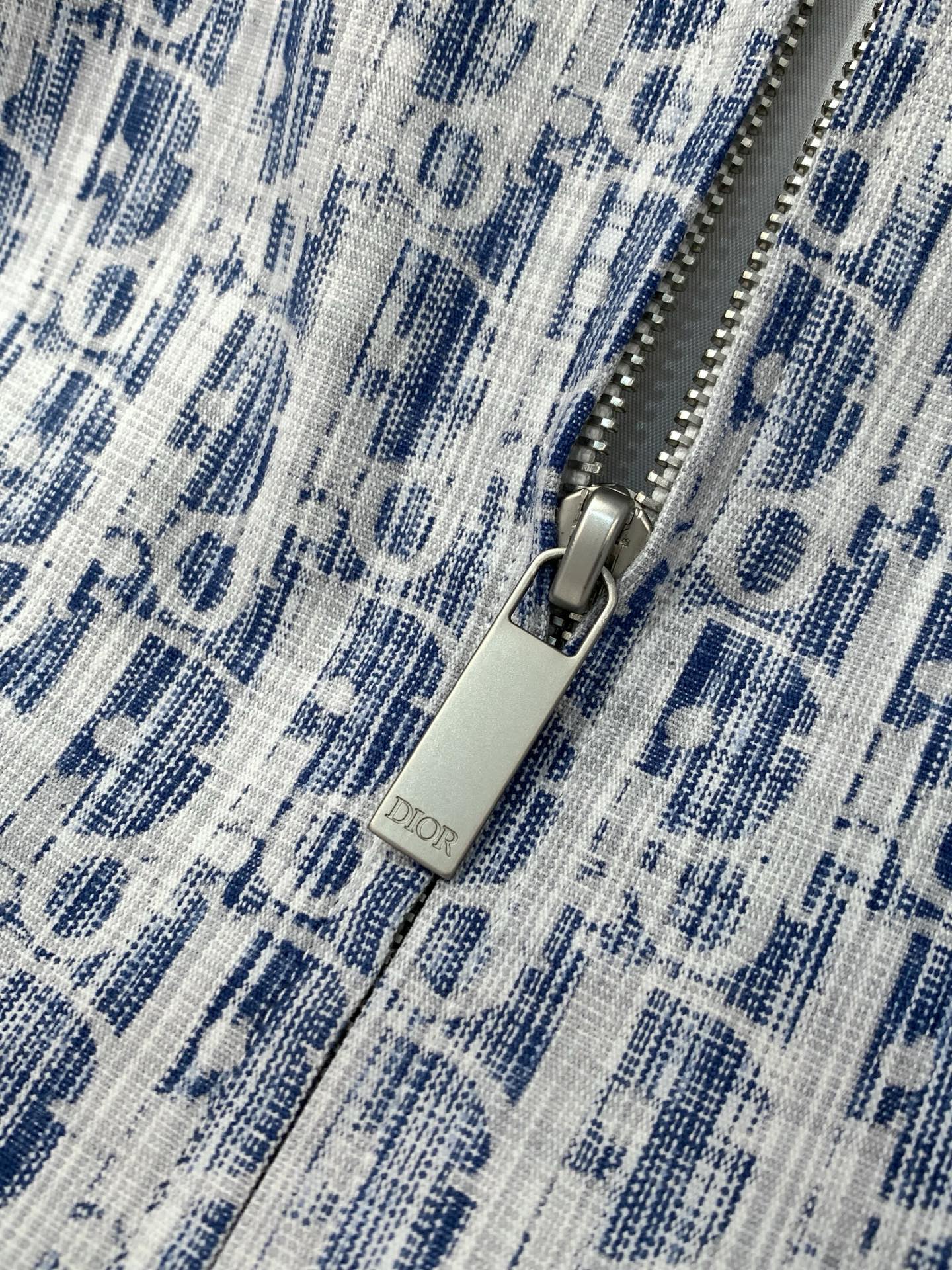 ，Dior 迪奥， 2026春季新品，专柜同步有售，简约时尚休闲立领夹克外套，原版进口面料，舒适透气，顶